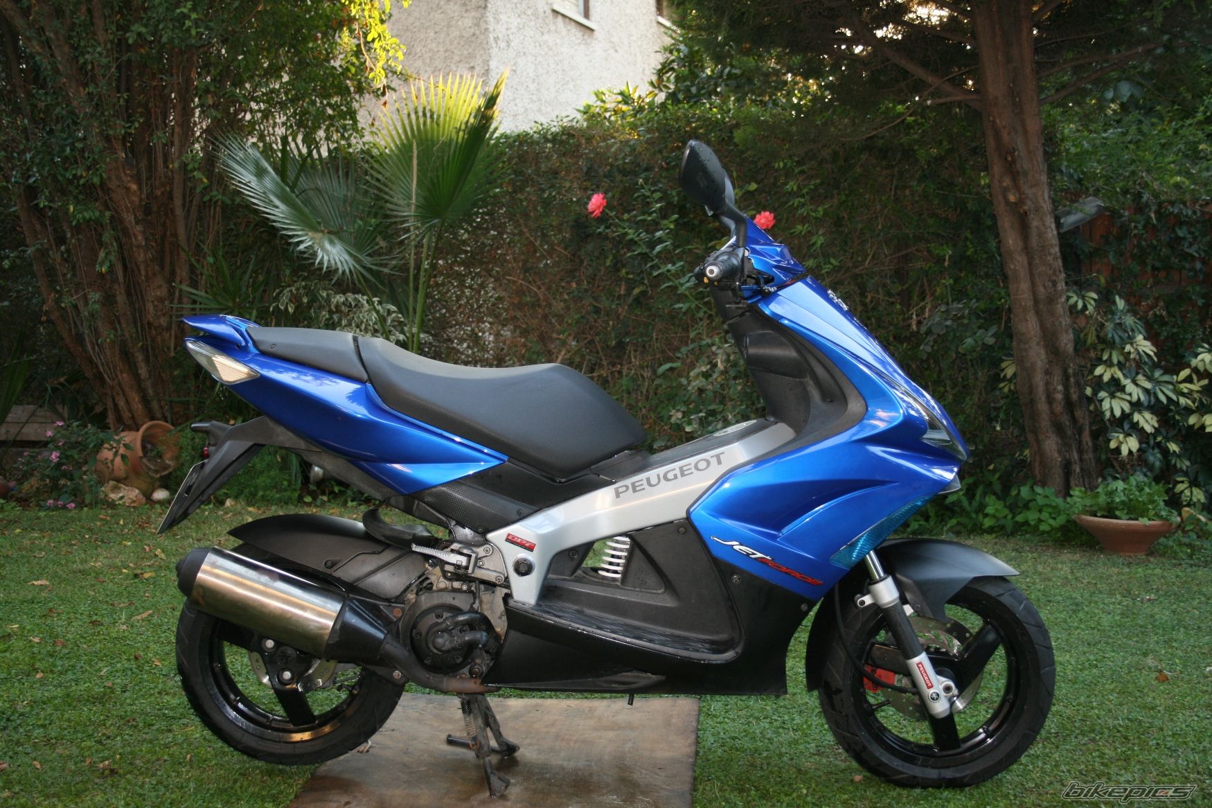 2004 PEUGEOT JET FORCE | Picture 1137490 motorcycle photo