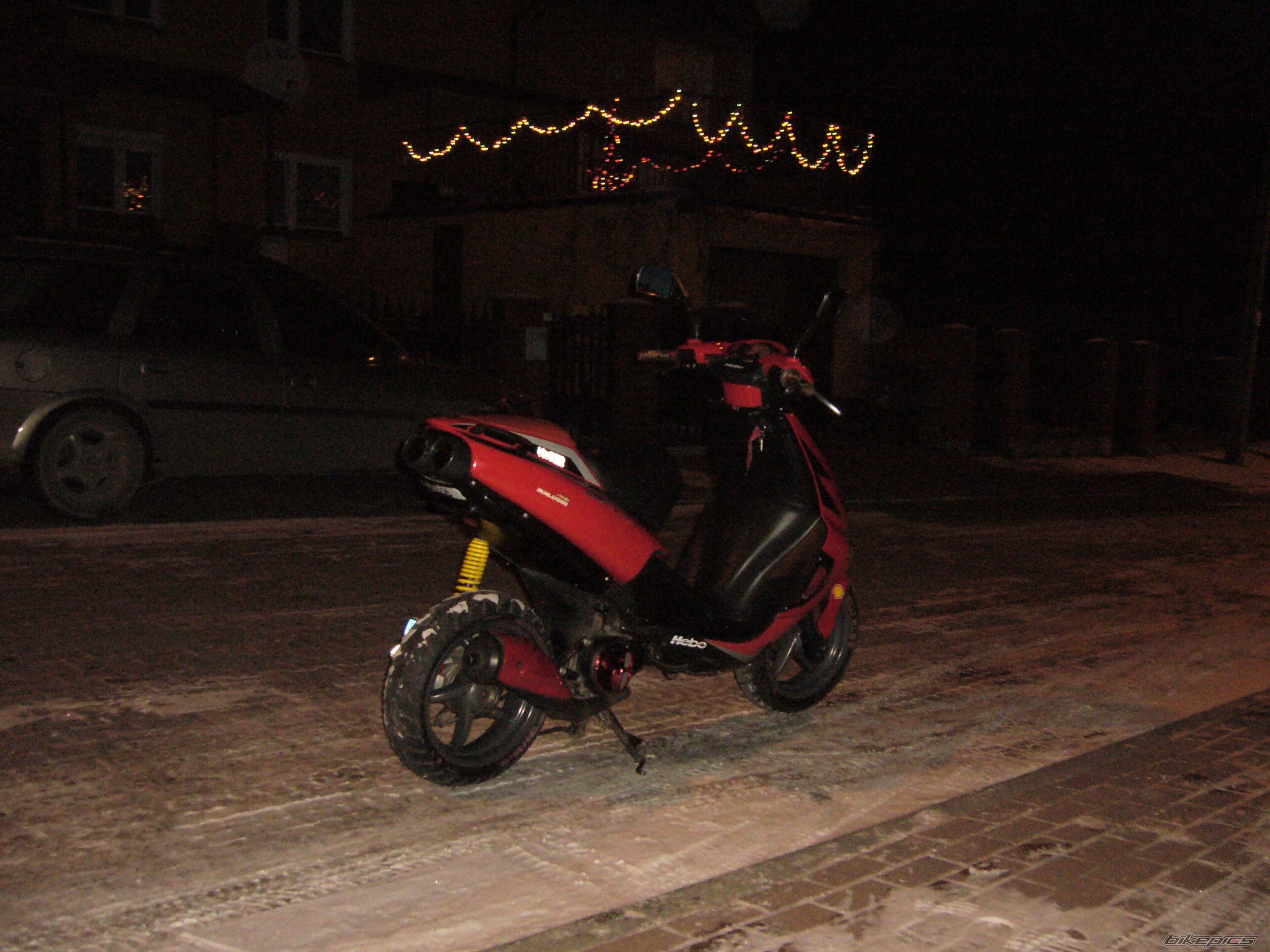 2000 APRILIA SR WWW 50 | Picture 1137853 motorcycle photo