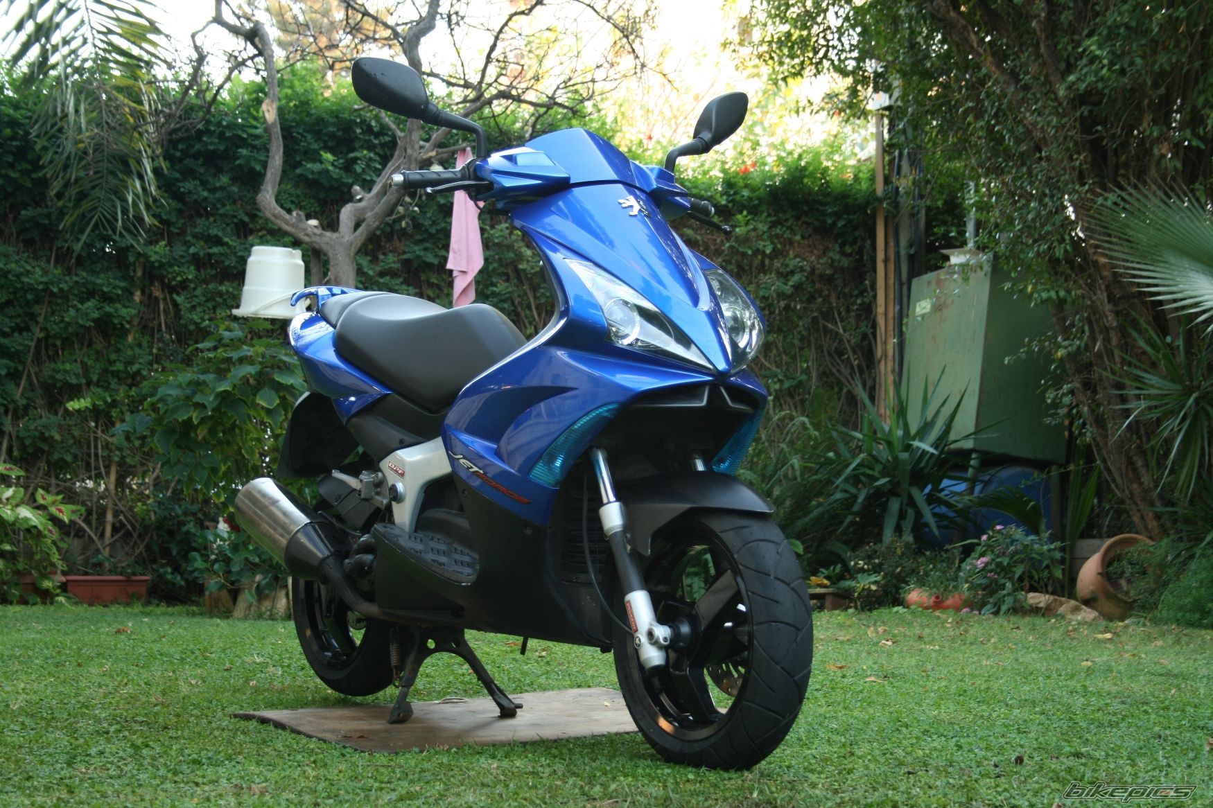 2004 PEUGEOT JET FORCE | Picture 1138065 motorcycle photo