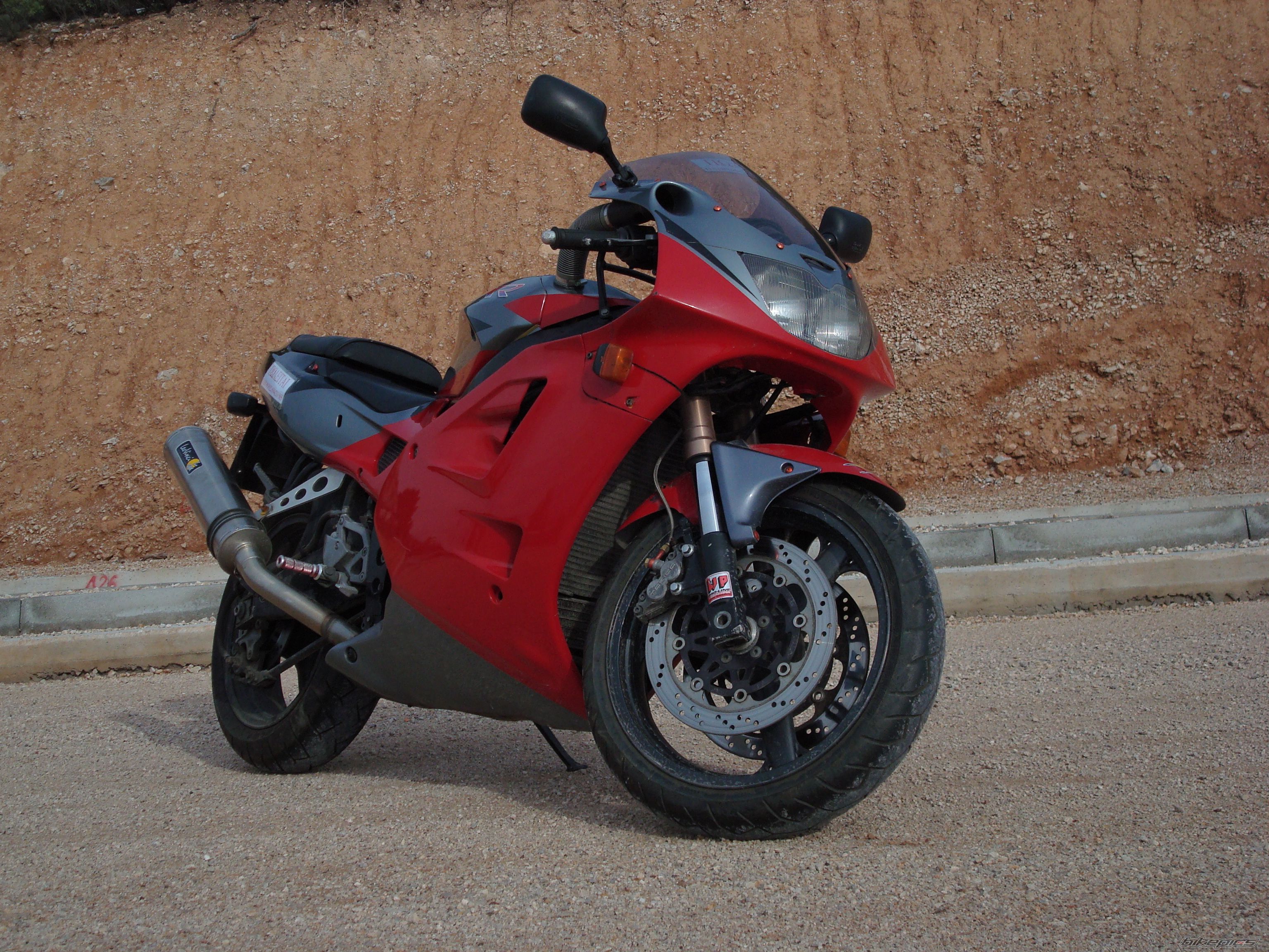 1996 KAWASAKI ZXR 400 | Picture 1140016 motorcycle photo