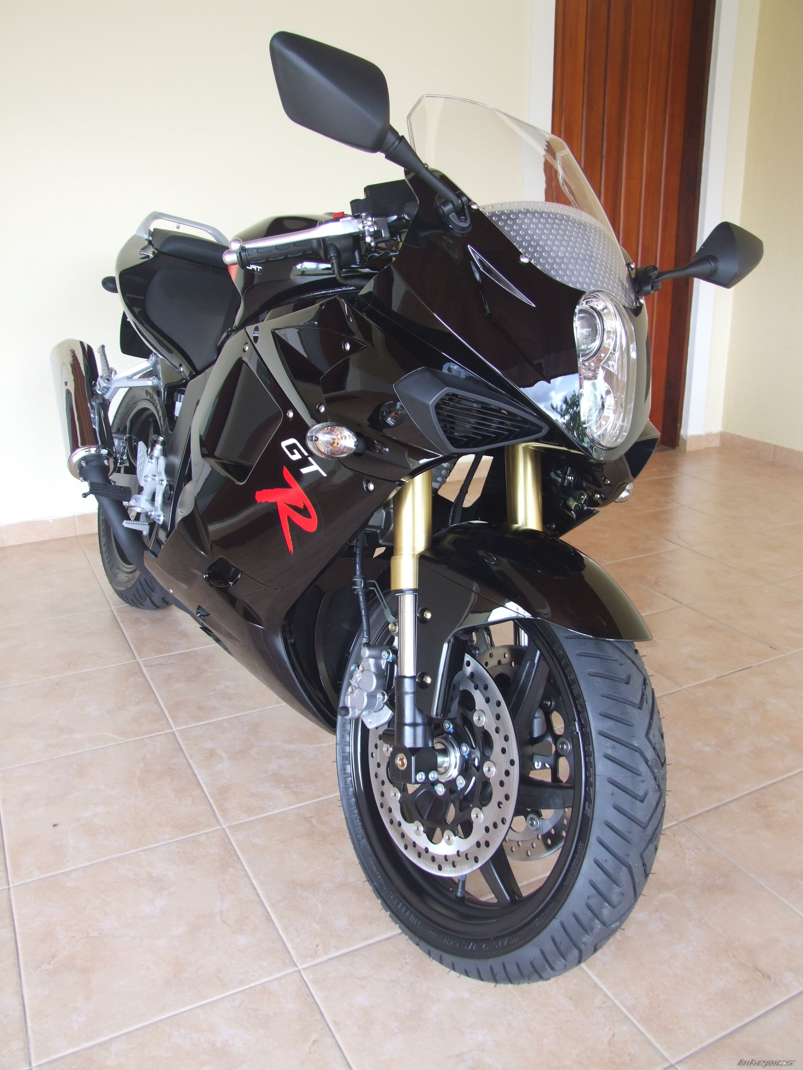 2008 HYOSUNG GT 250 R COMET | Picture 1145431 motorcycle photo