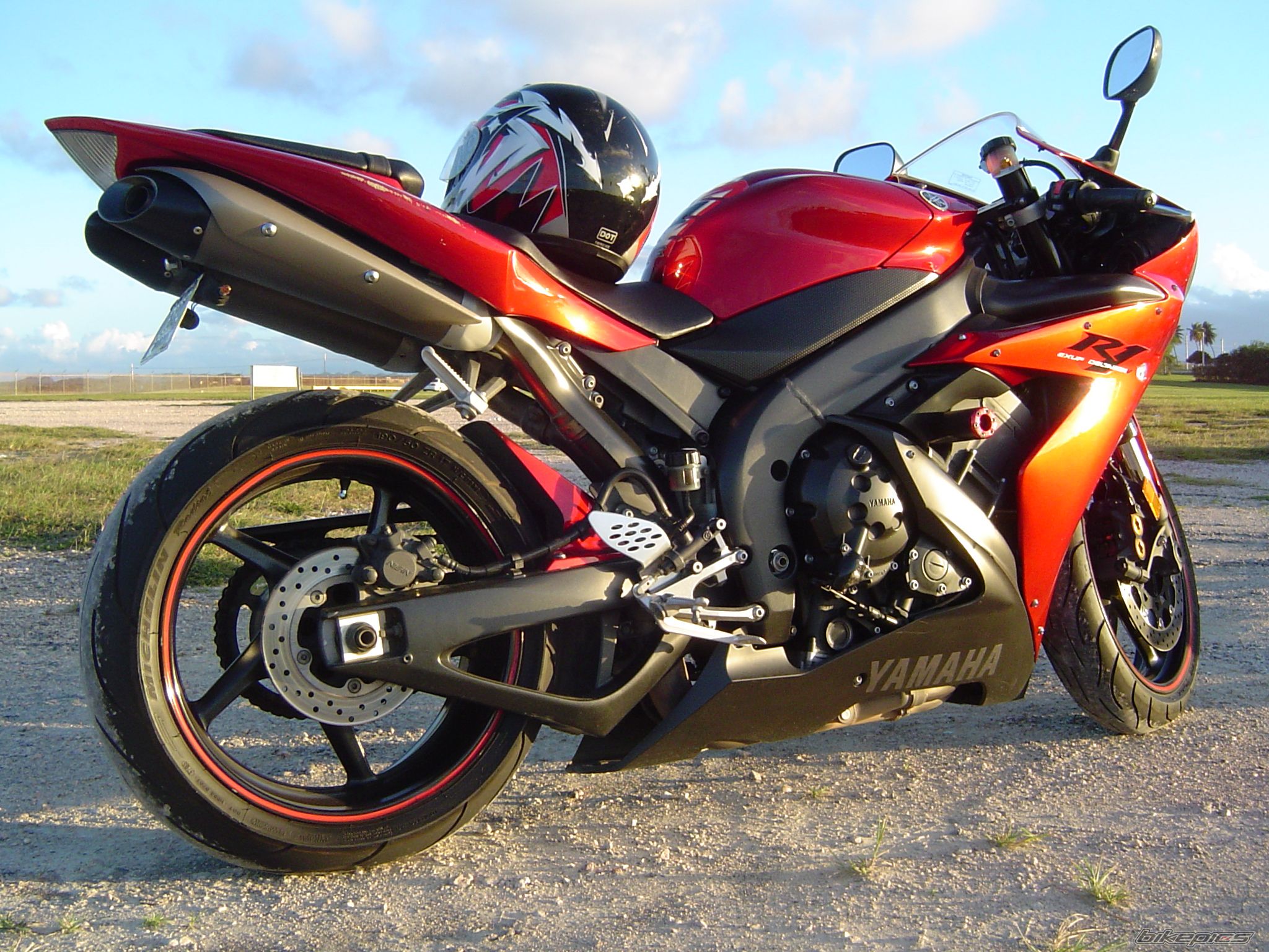 2004 YAMAHA YZF R1 | Picture 1149232 motorcycle photo