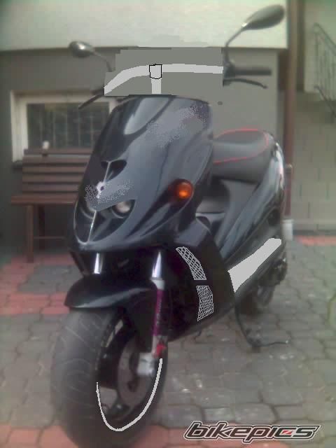 2000 MALAGUTI F 12 50 | Picture 1149795 motorcycle photo