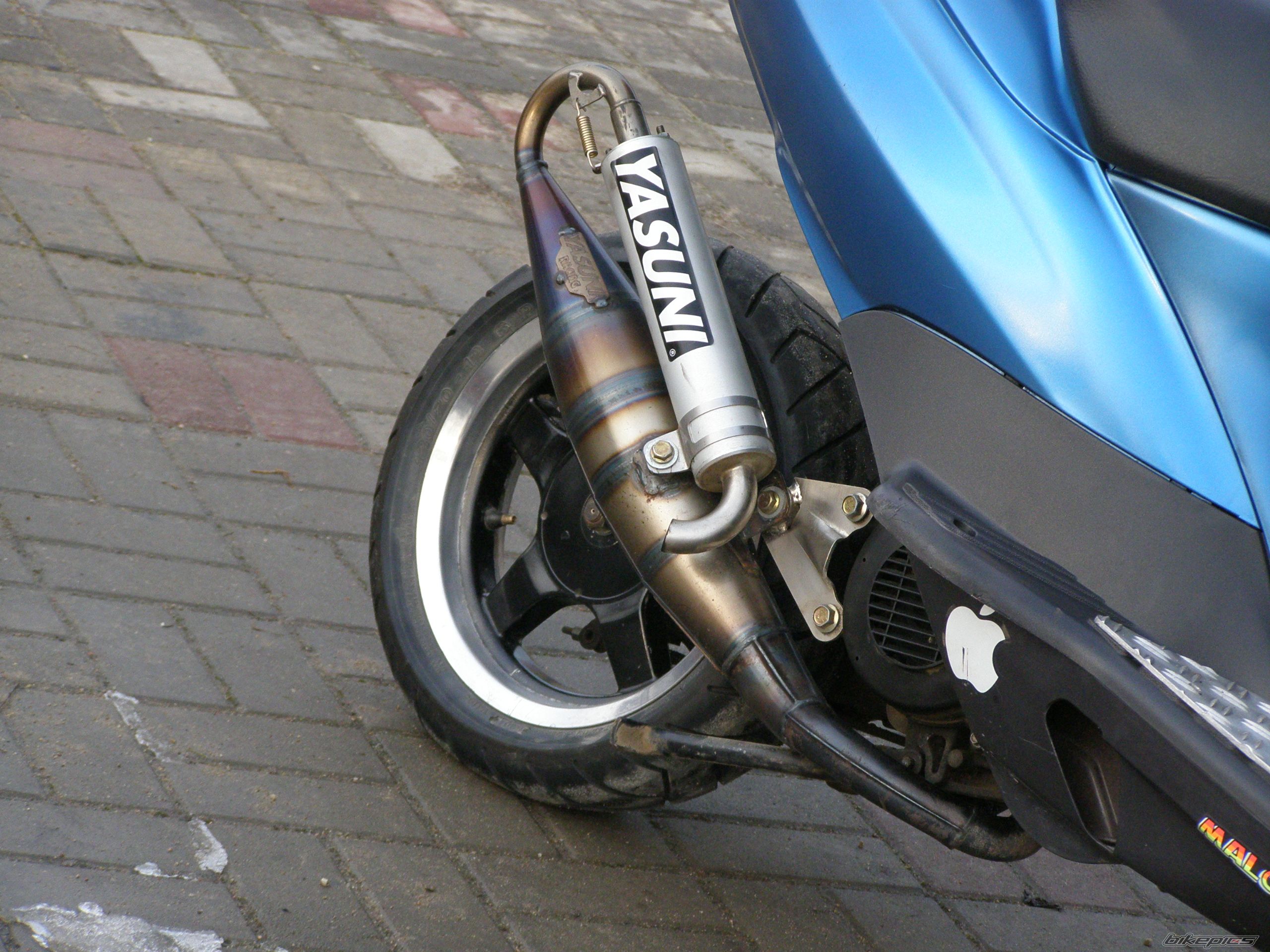 2002 DERBI ATLANTIS | Picture 1149811 motorcycle photo