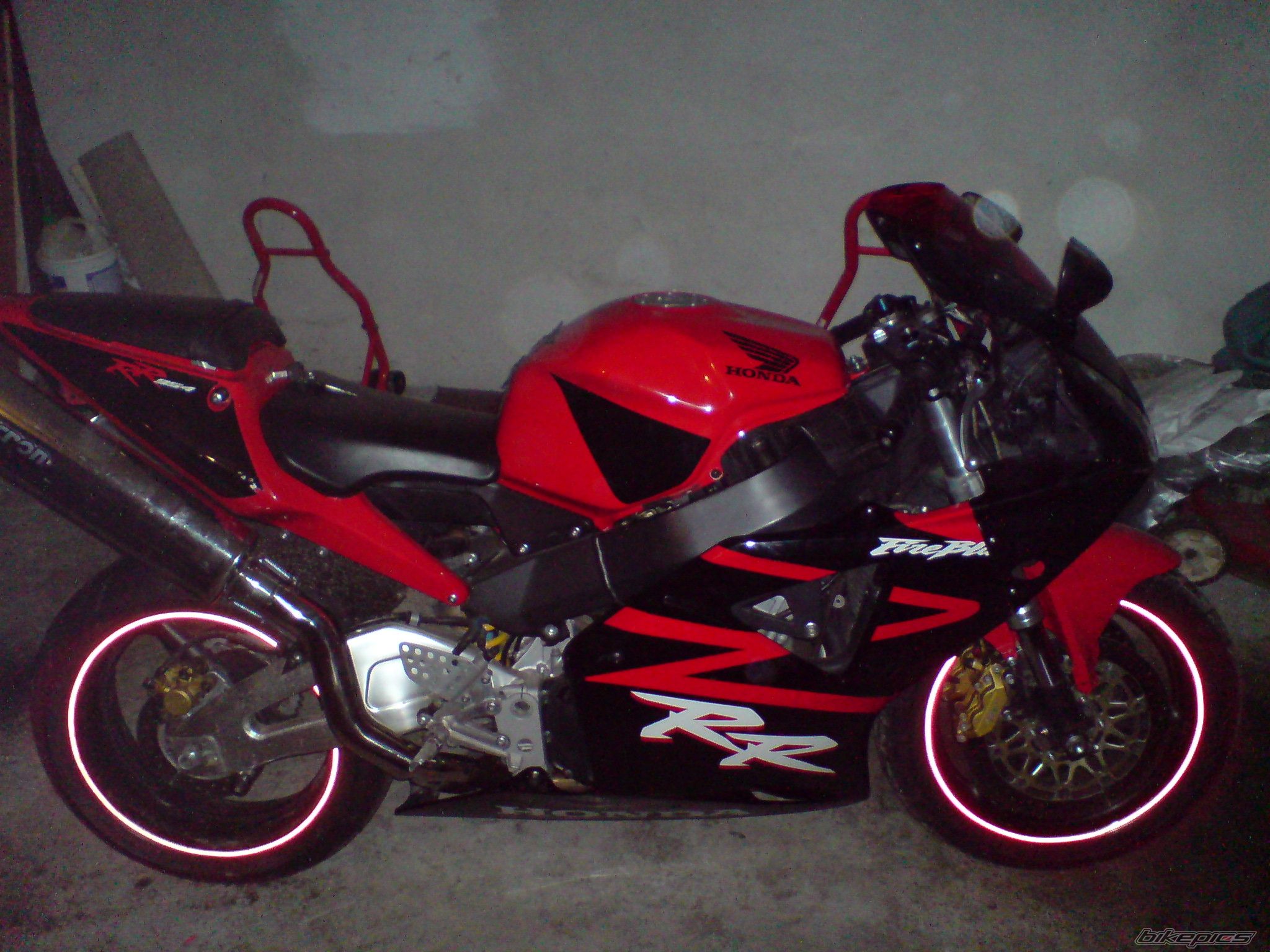 2002 HONDA CBR 900 | Picture 1150921 motorcycle photo