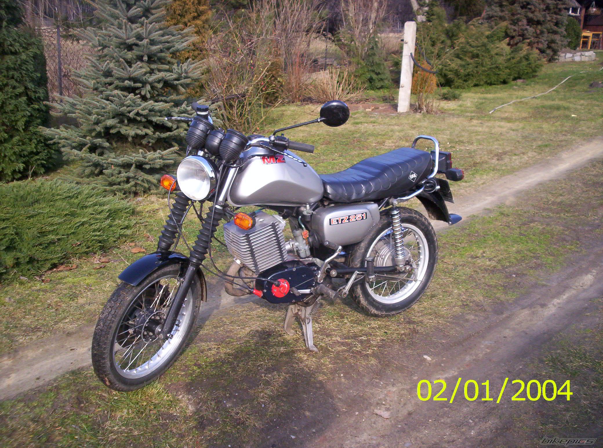 1990 MZ ETZ 251 | Picture 1151385 motorcycle photo