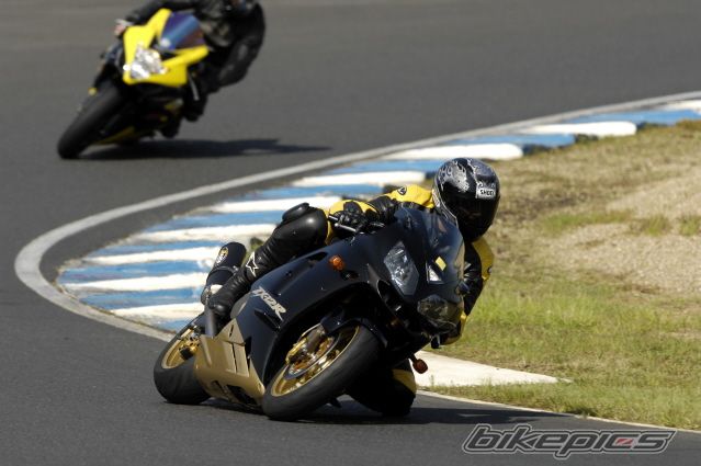 2006 KAWASAKI ZX 12R | Picture 1151767 motorcycle photo