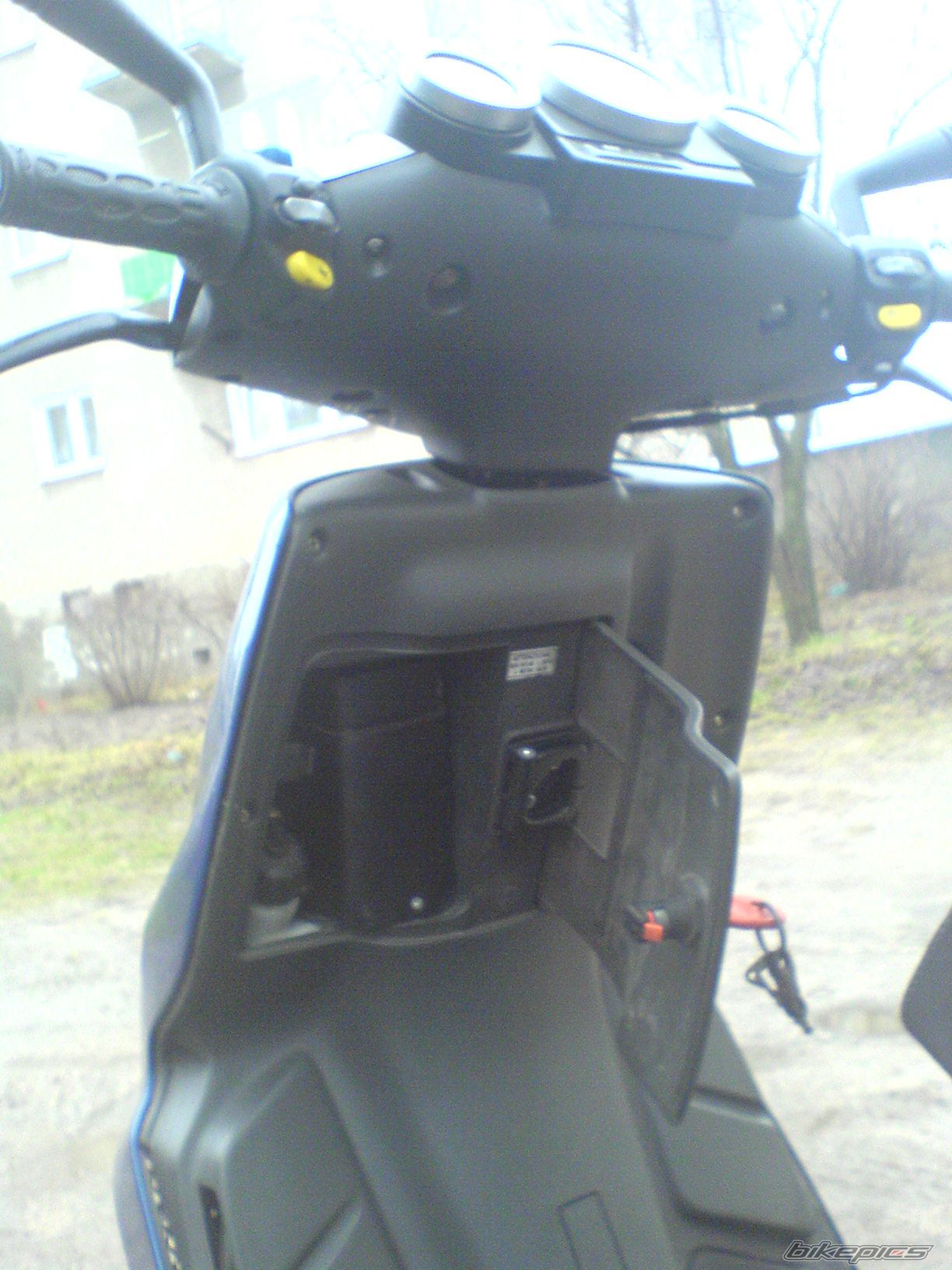 2003 MALAGUTI PHANTOM 50 F12 | Picture 1152694 motorcycle photo