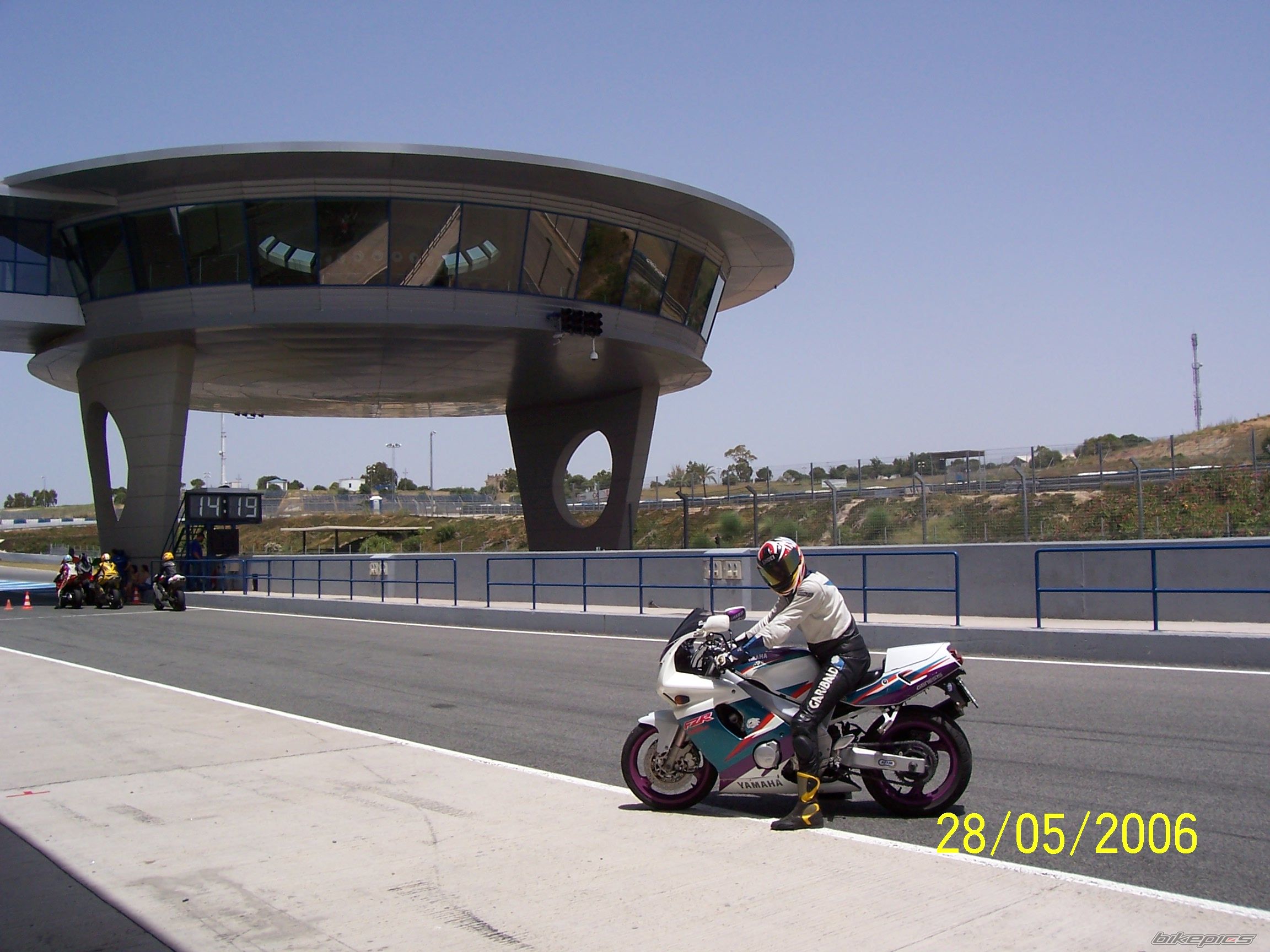 1995 YAMAHA FZR 600 | Picture 1152705 motorcycle photo