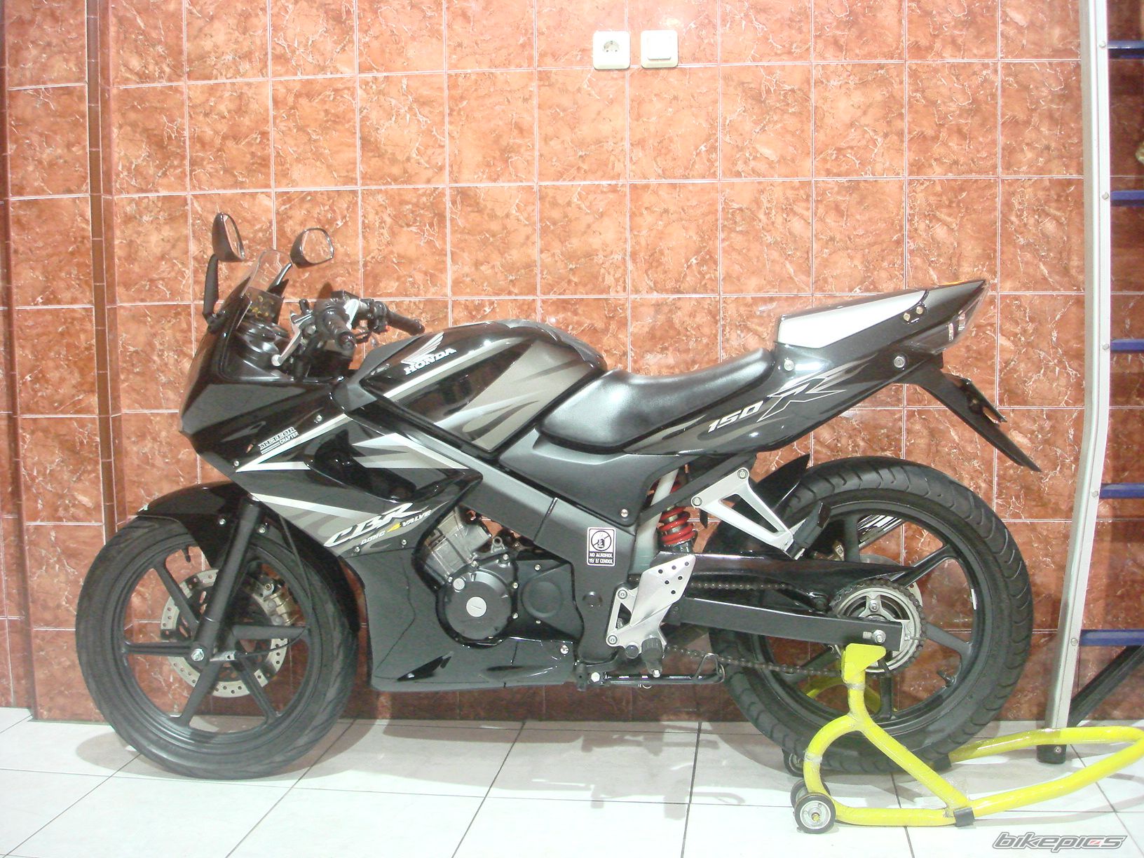 2007 HONDA CBR 150 | Picture 1157704 motorcycle photo