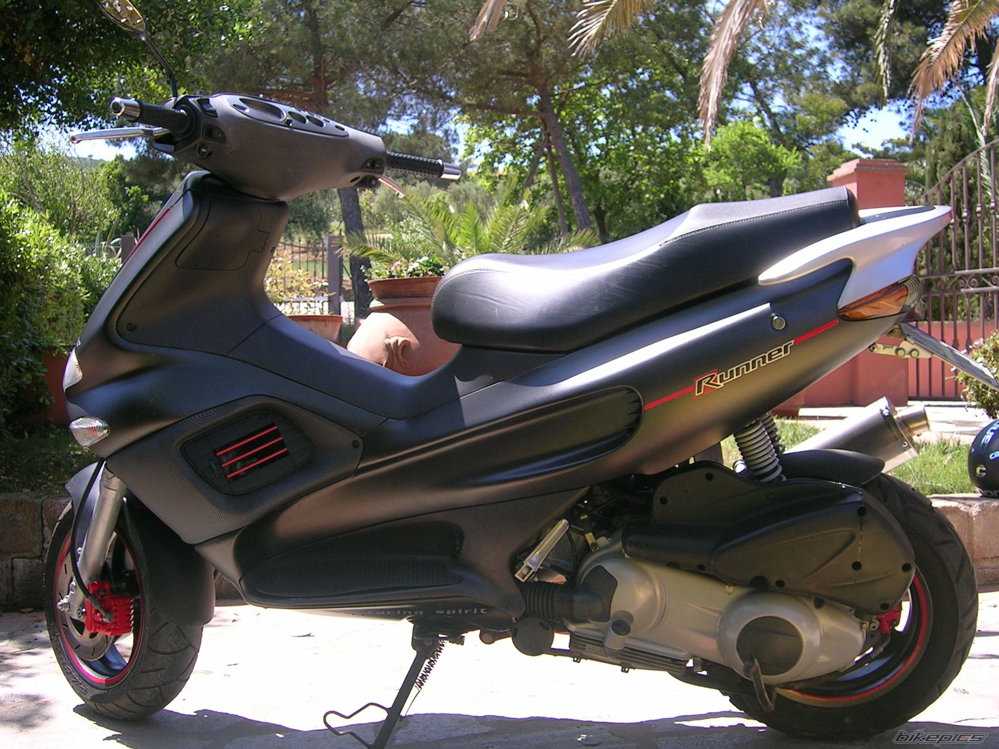 2004 GILERA RUNNER 125 VX | Picture 1157831 motorcycle photo