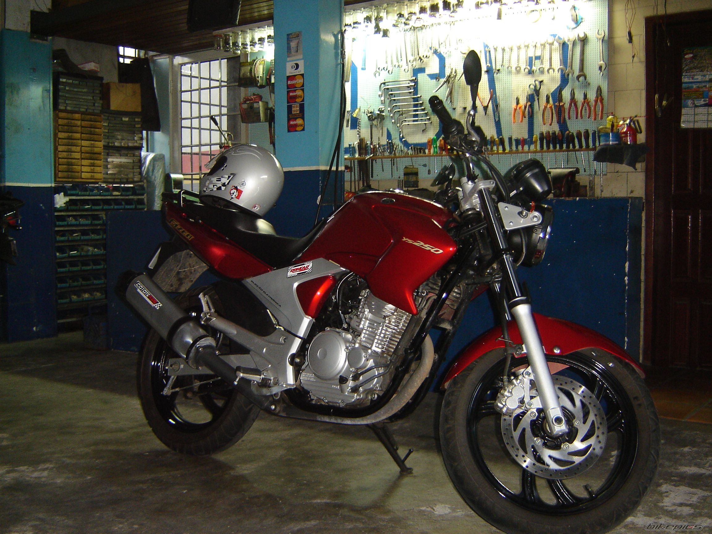 2007 YAMAHA FAZER 250IE | Picture 1159779 motorcycle photo