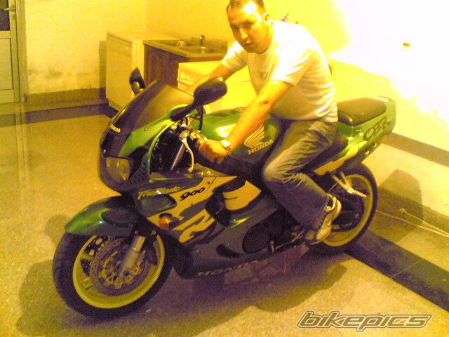 1997 HONDA CBR 900 | Picture 1165114 motorcycle photo