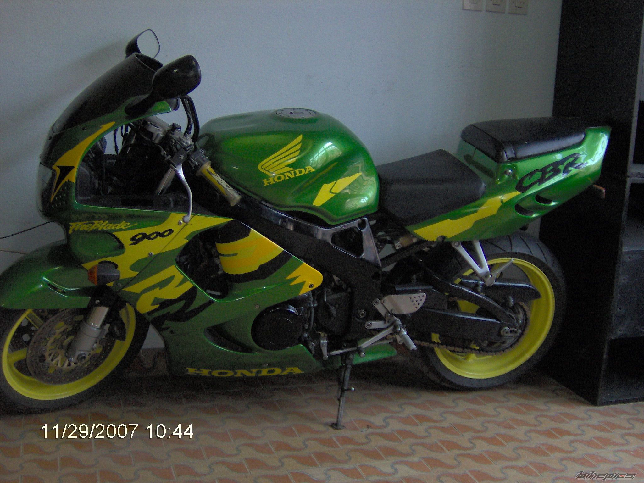 1997 HONDA CBR 900 | Picture 1165115 motorcycle photo