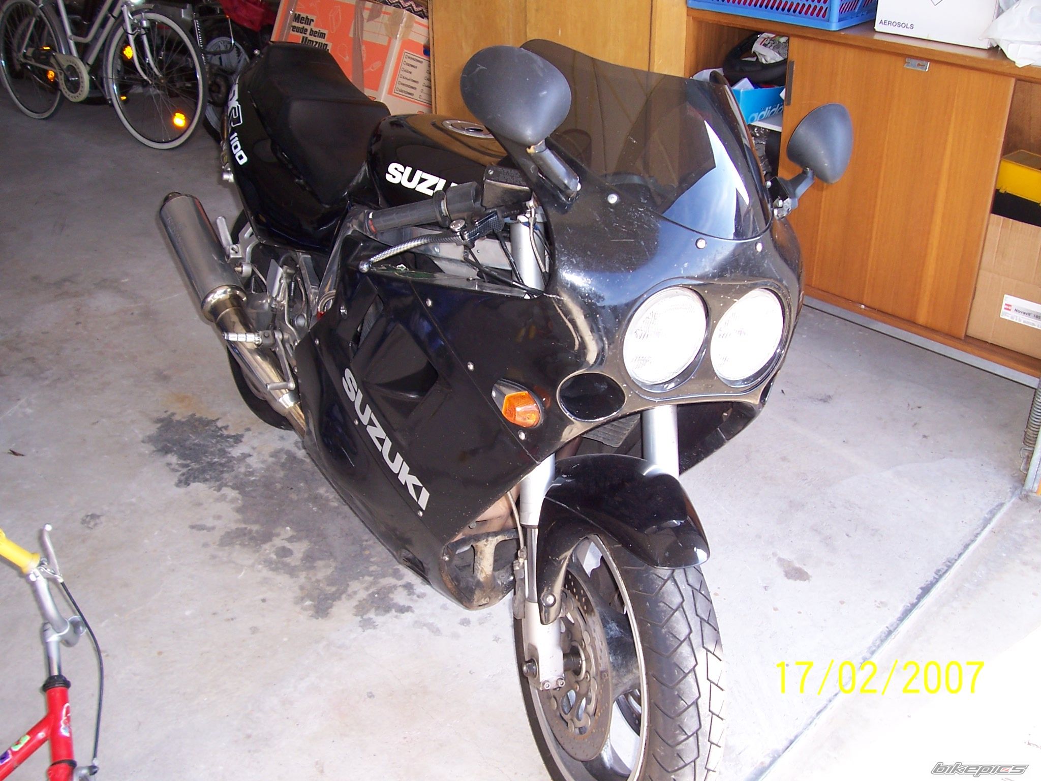 1989 SUZUKI GSX R 1100 | Picture 1165353 motorcycle photo