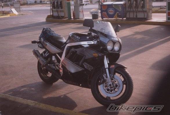 1990 SUZUKI GSX R 750 | Picture 11657 motorcycle photo