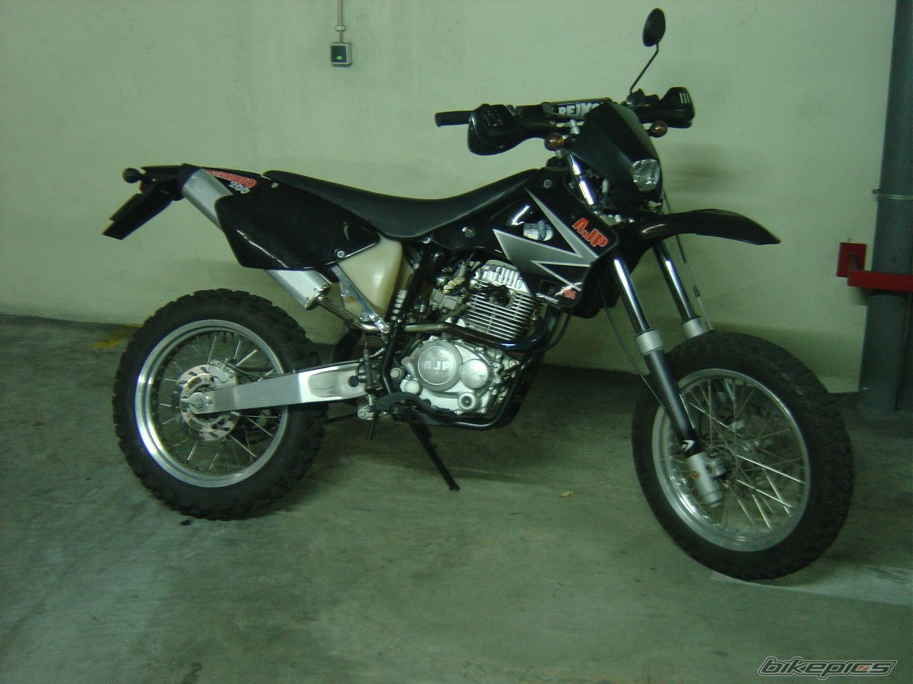 2006 AJP PR4 200 | Picture 1166561 motorcycle photo