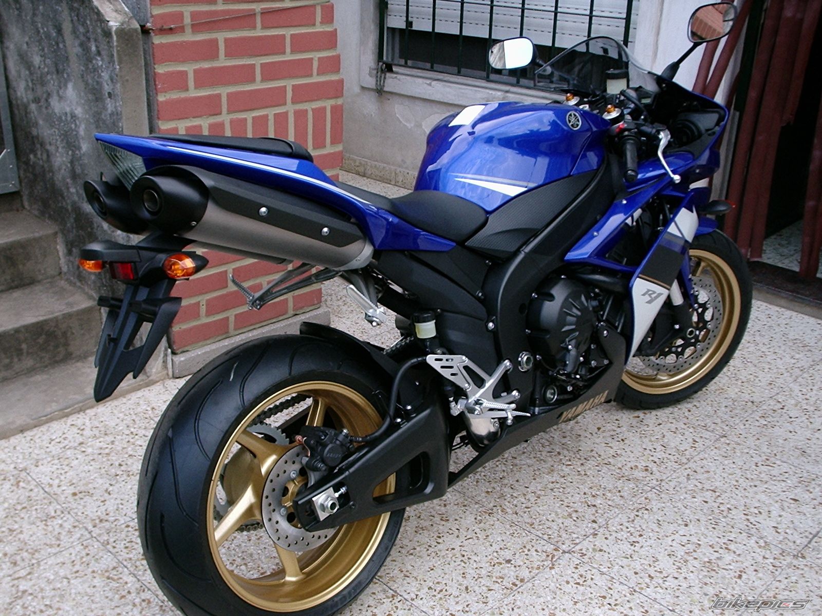 2008 YAMAHA YZF R1 | Picture 1170839 motorcycle photo