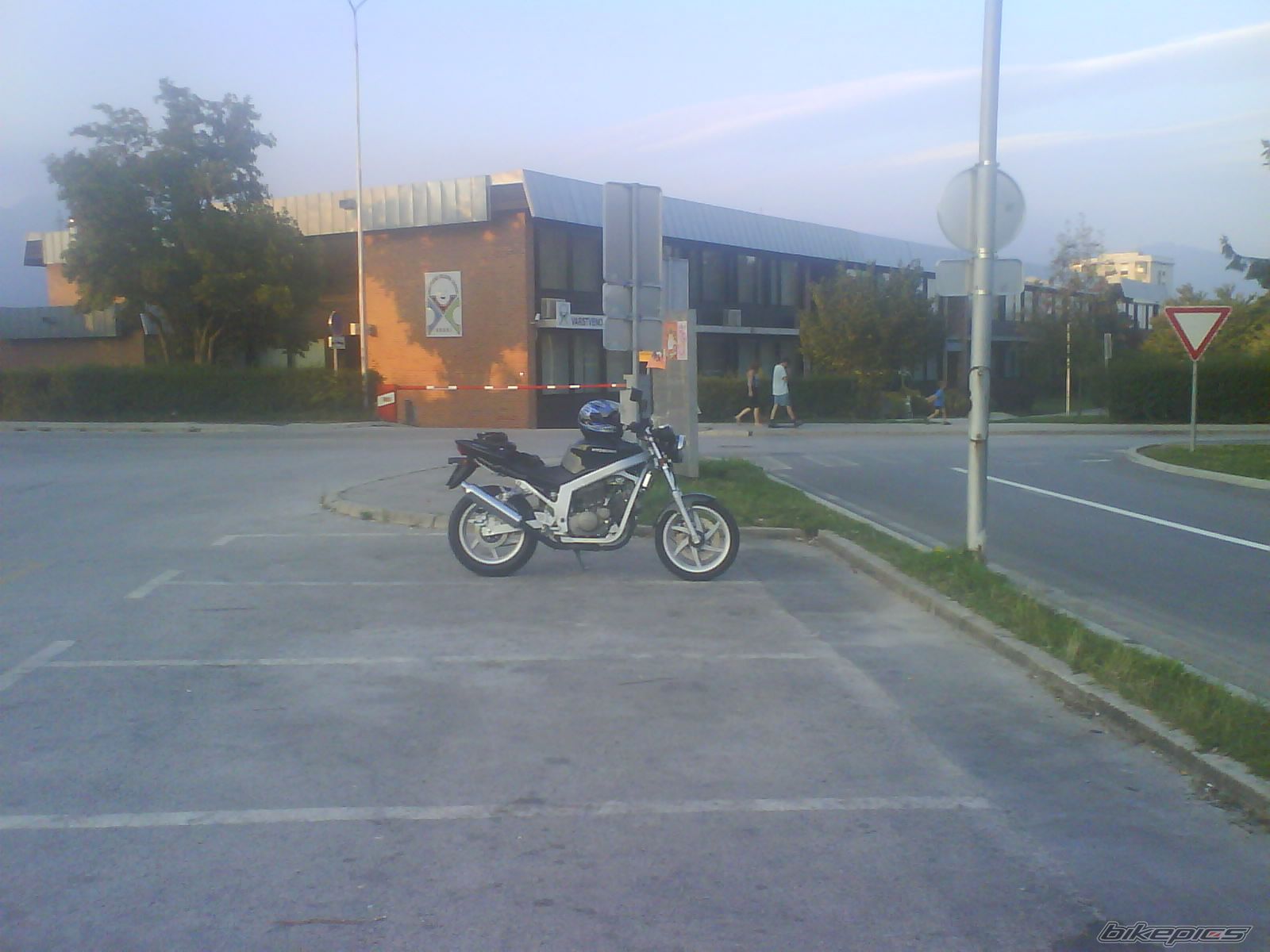 2006 HYOSUNG GT 125 COMET | Picture 1177697 motorcycle photo