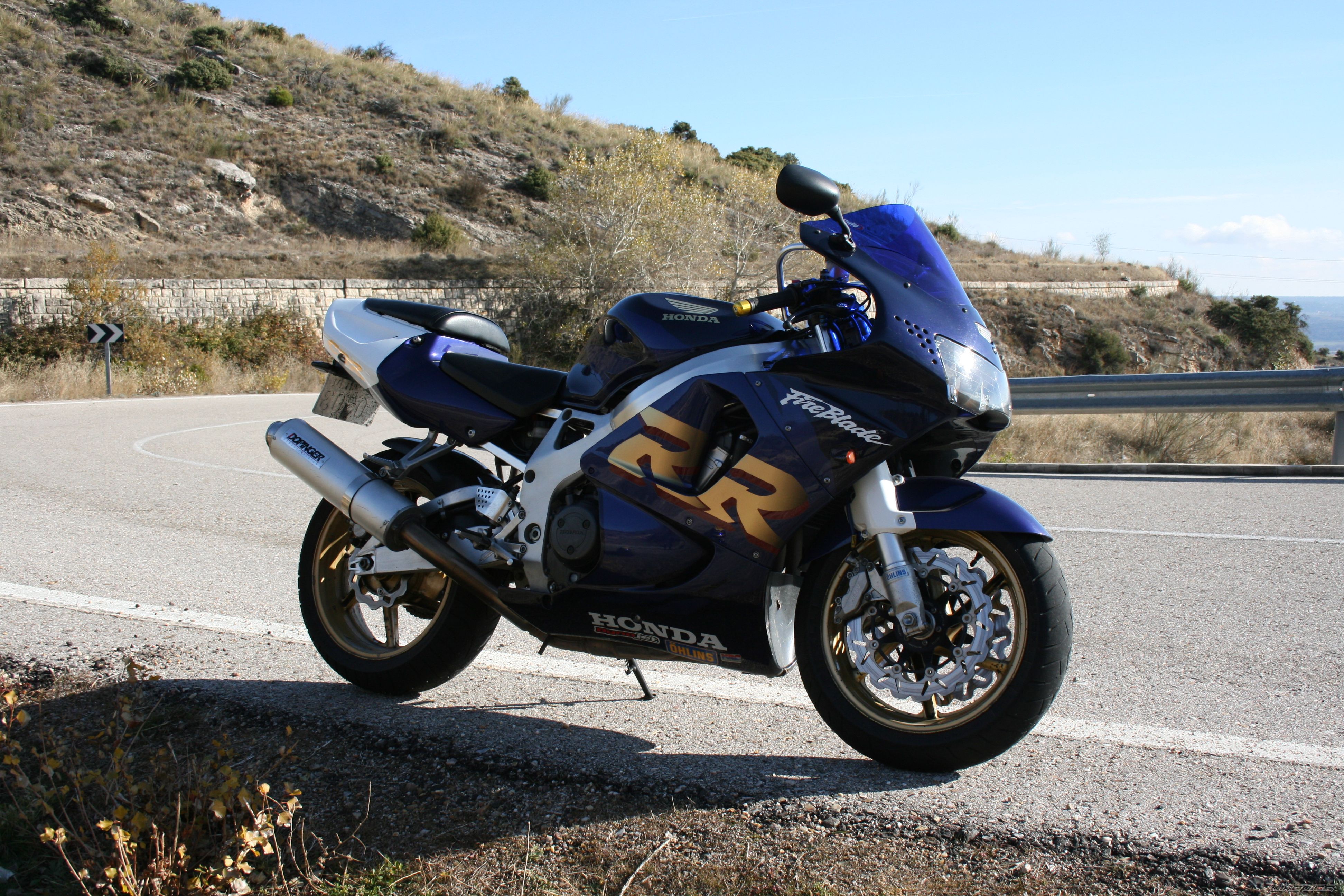 1999 HONDA CBR 900 | Picture 1178604 motorcycle photo