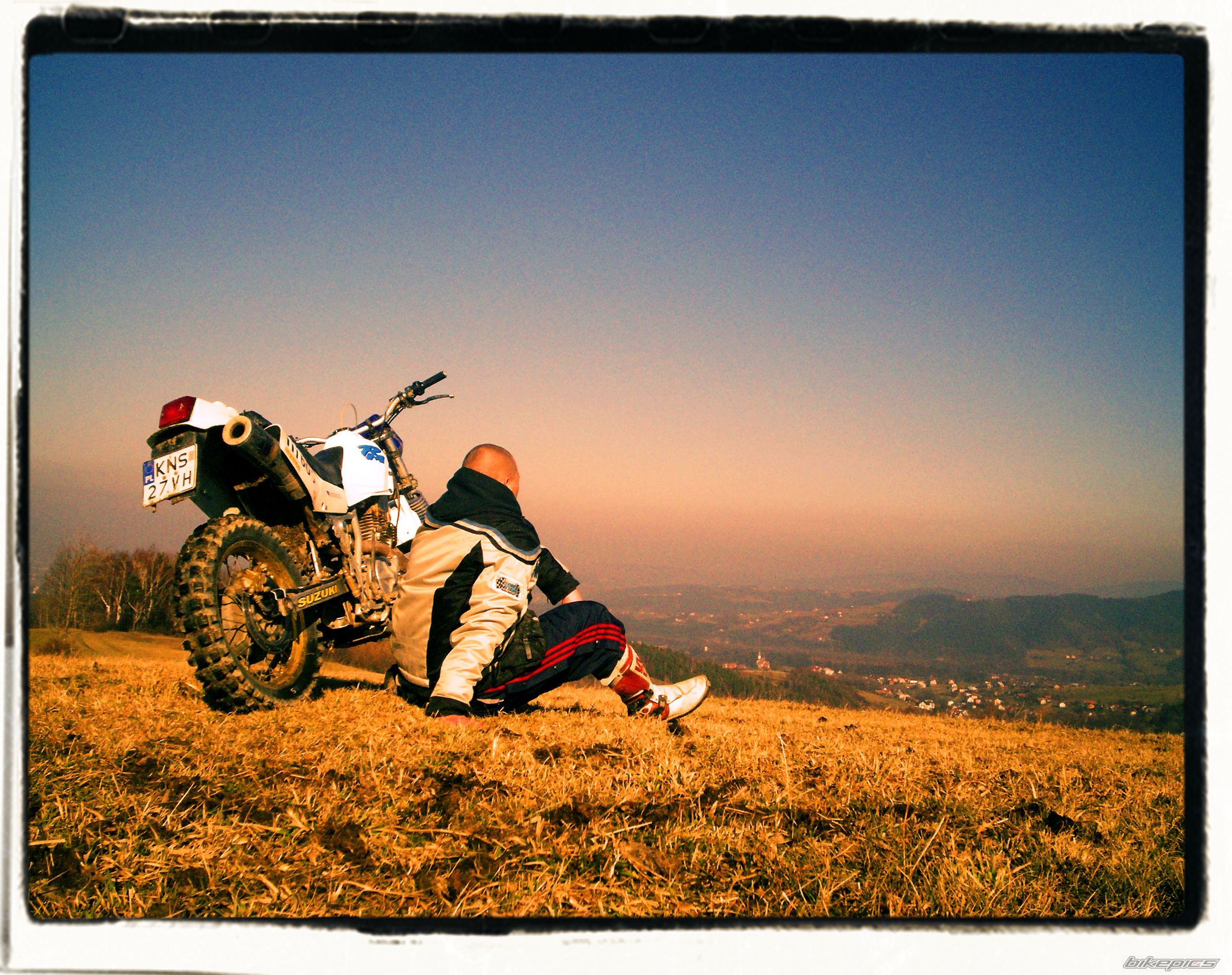 1990 SUZUKI DR 600 | Picture 1180909 motorcycle photo