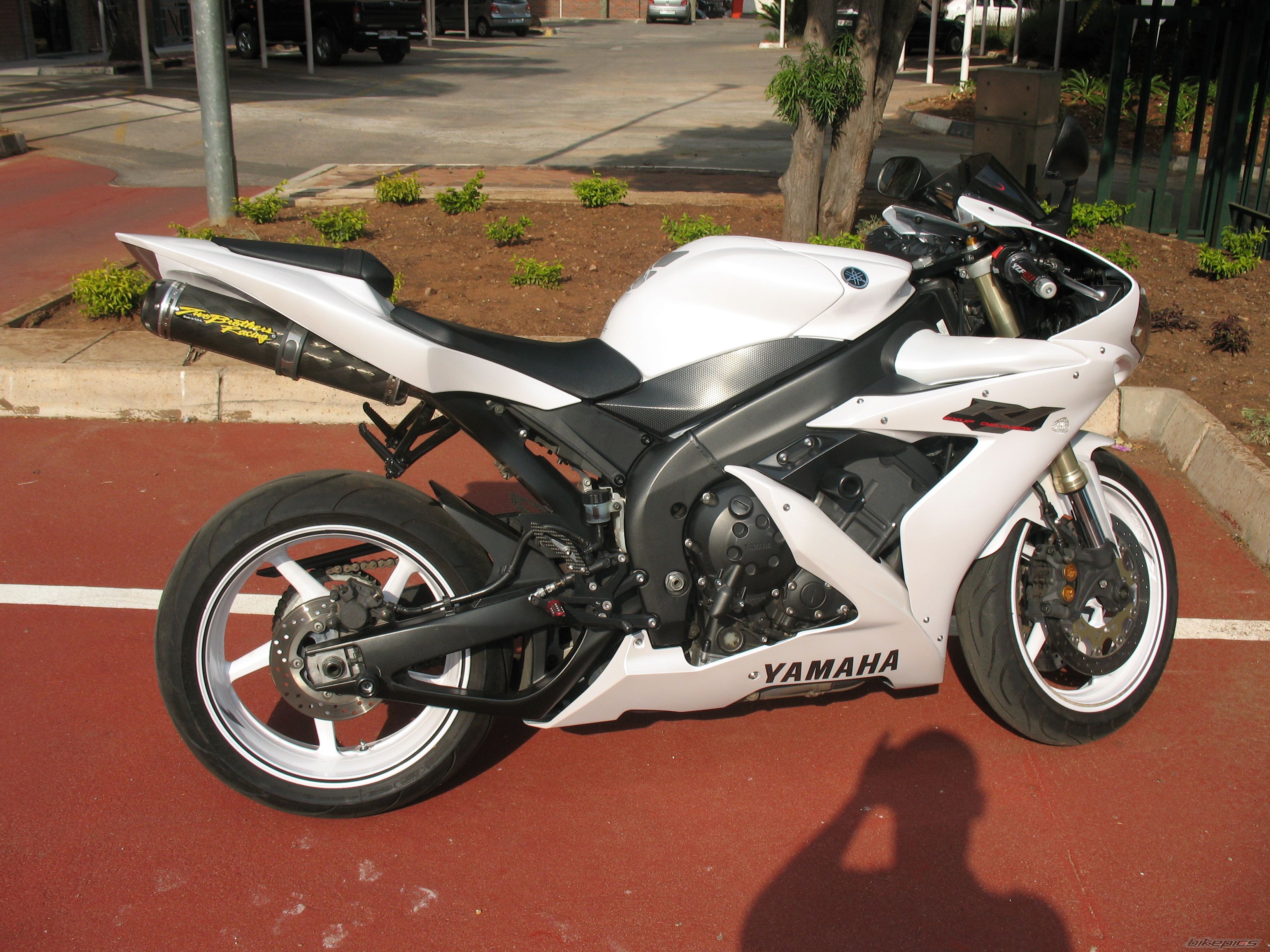 2005 YAMAHA YZF R1 | Picture 1181008 motorcycle photo