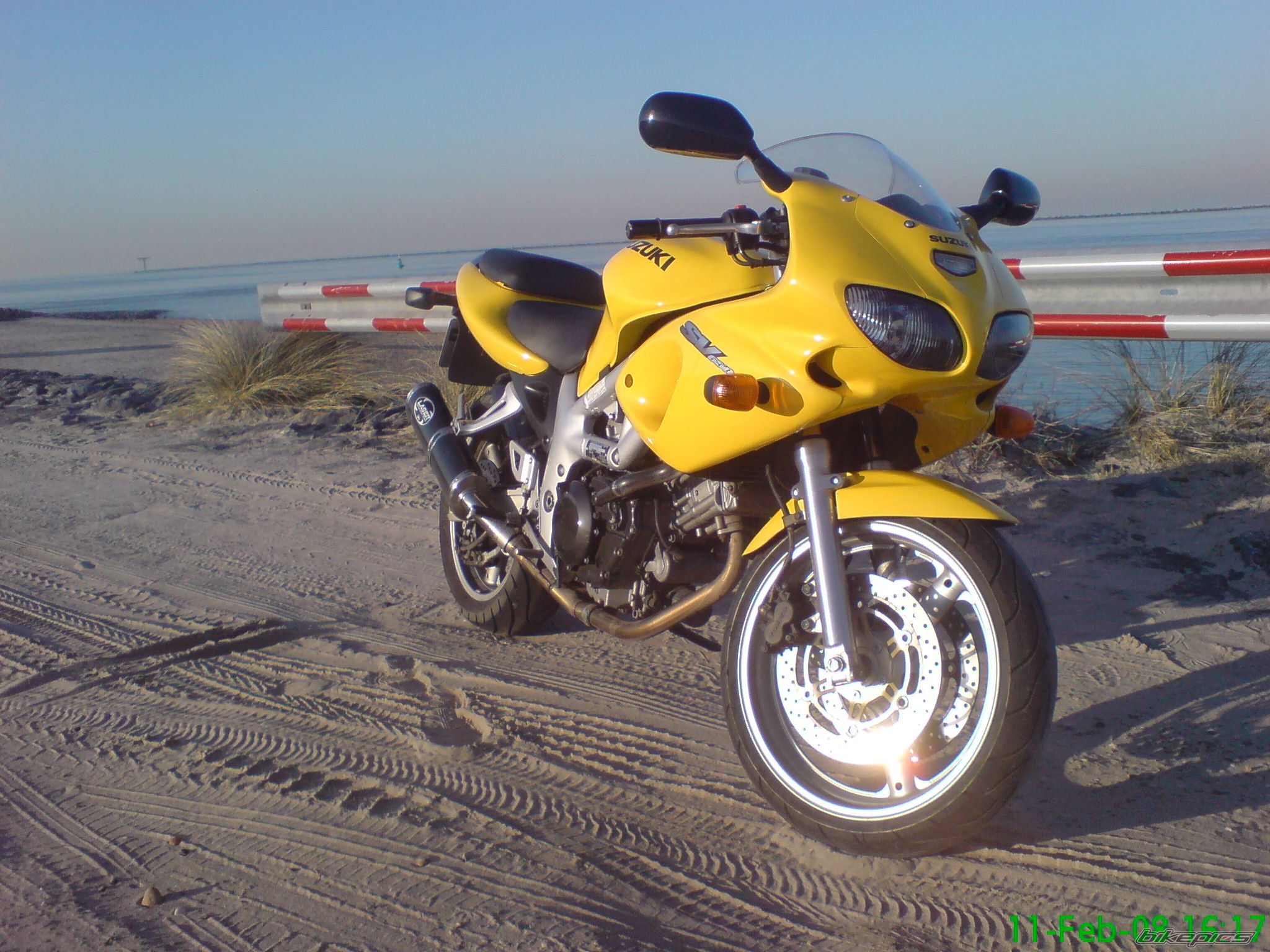 2001 SUZUKI SV 650S | Picture 1181234 motorcycle photo