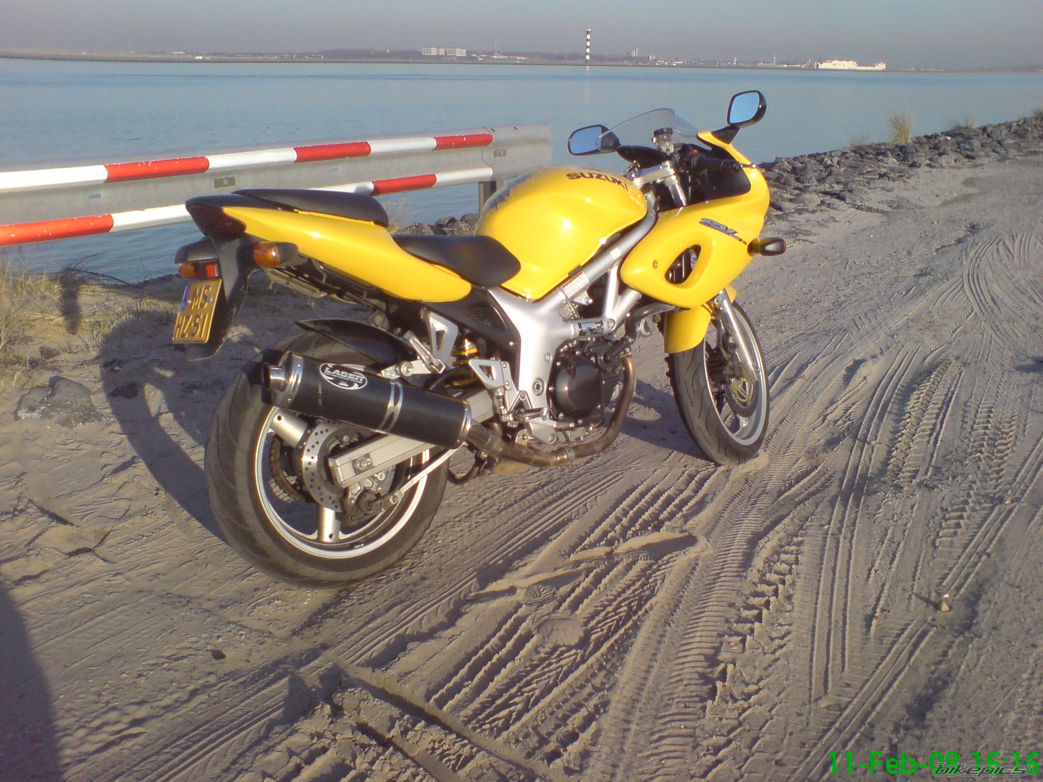 2001 SUZUKI SV 650S | Picture 1181235 motorcycle photo