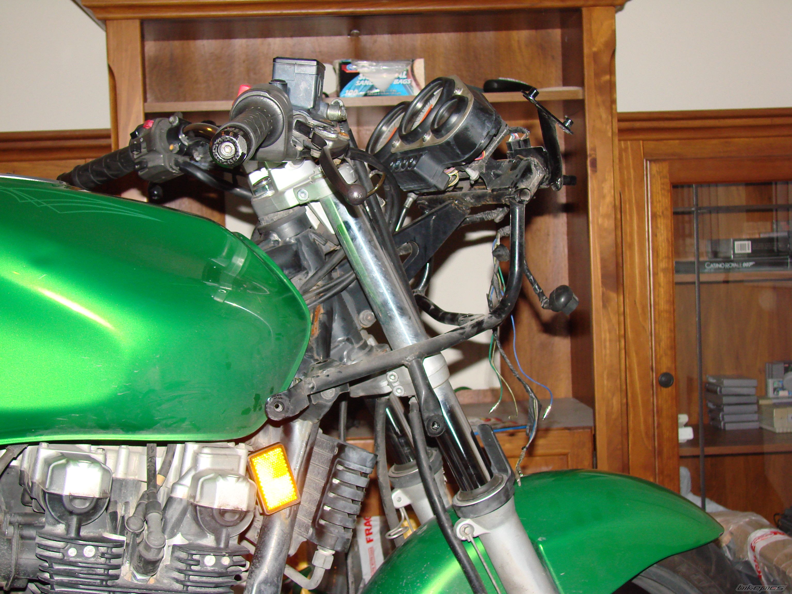2001 KAWASAKI ZR 7 | Picture 1182350 motorcycle photo