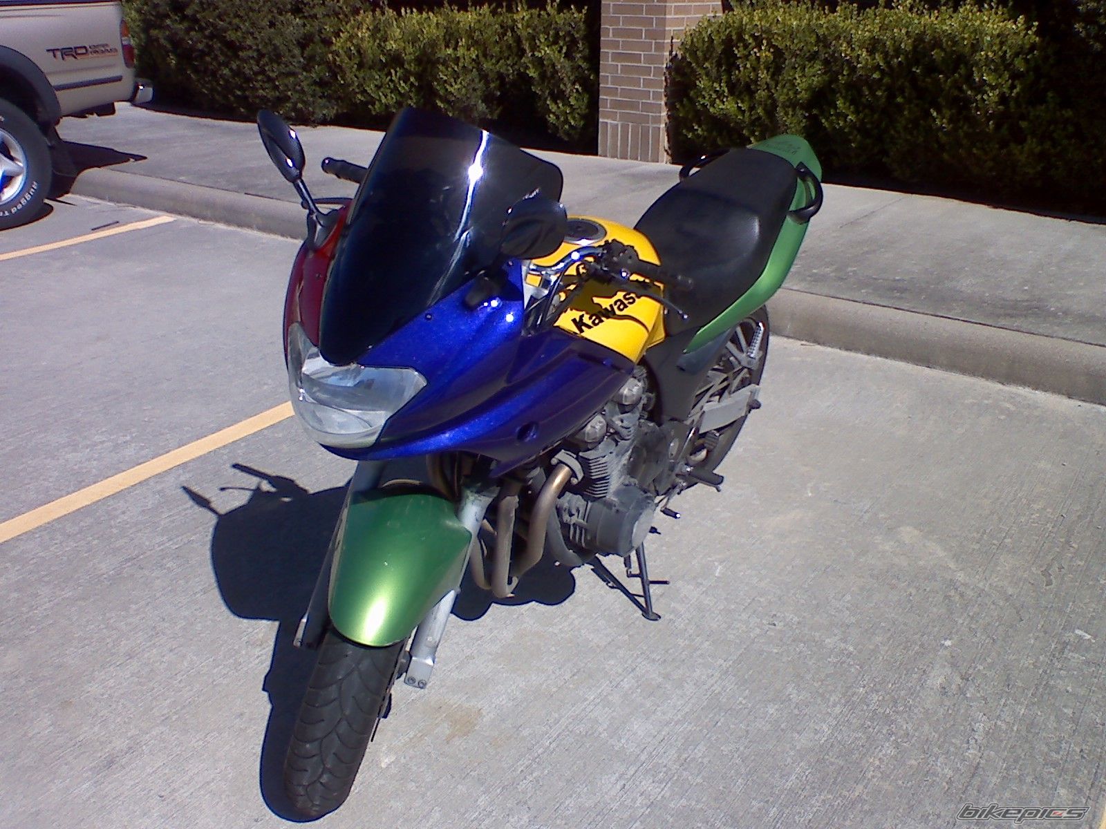 2001 KAWASAKI ZR 7 | Picture 1182357 motorcycle photo
