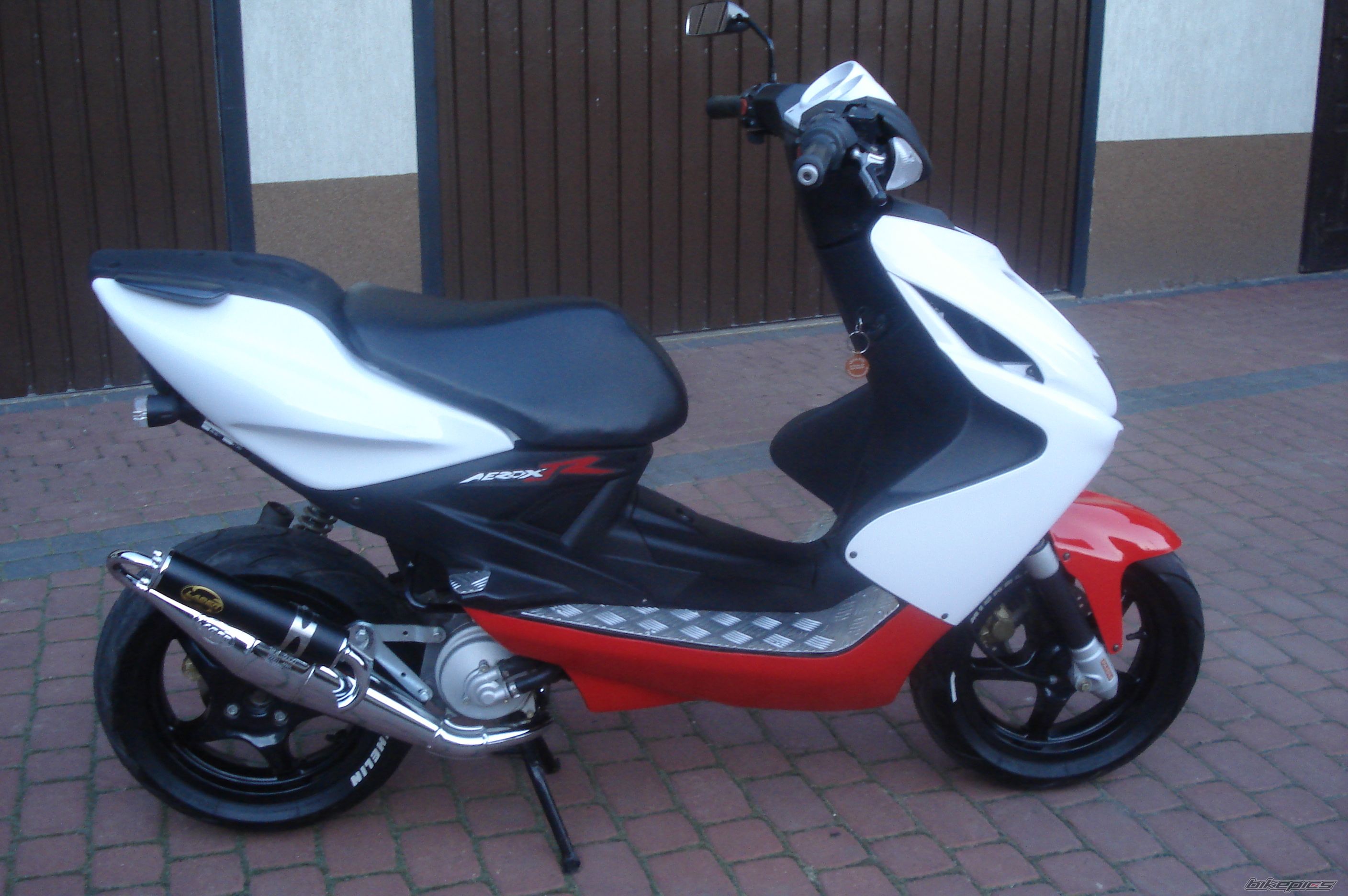 2000 YAMAHA AEROX 50 | Picture 1185453 motorcycle photo