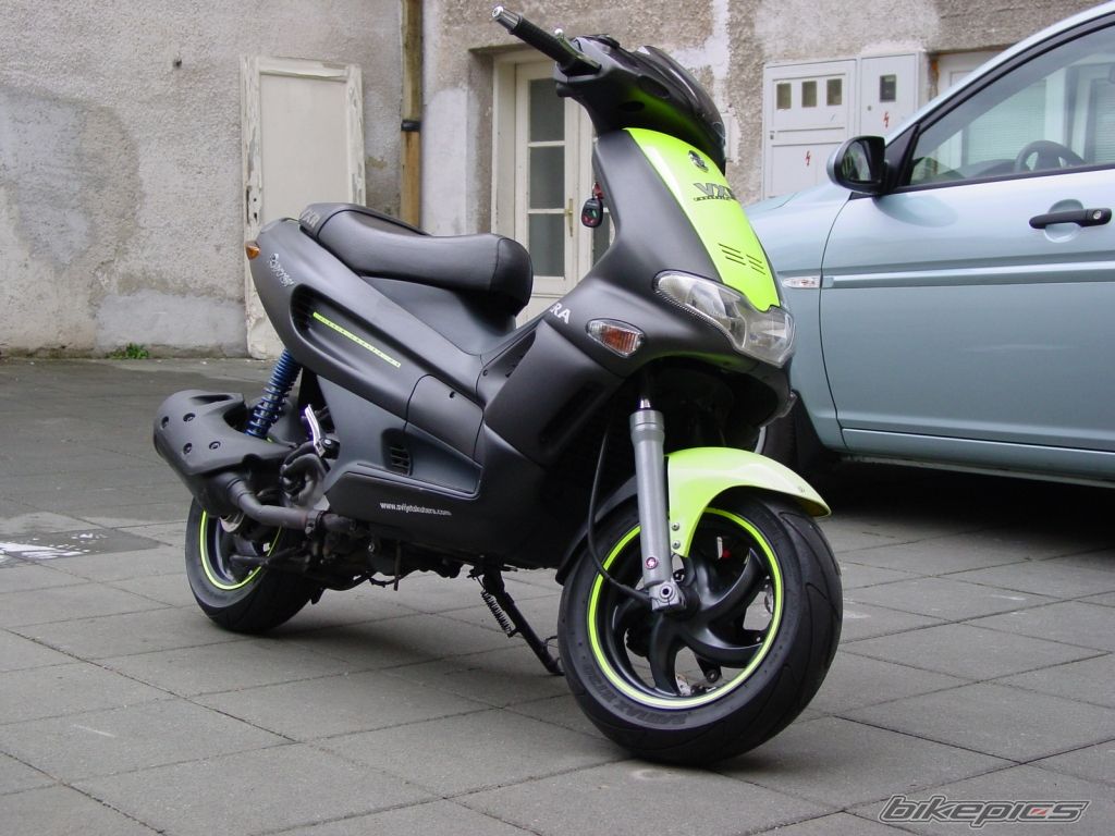 2001 GILERA RUNNER 200 VXR | Picture 1187893 motorcycle photo