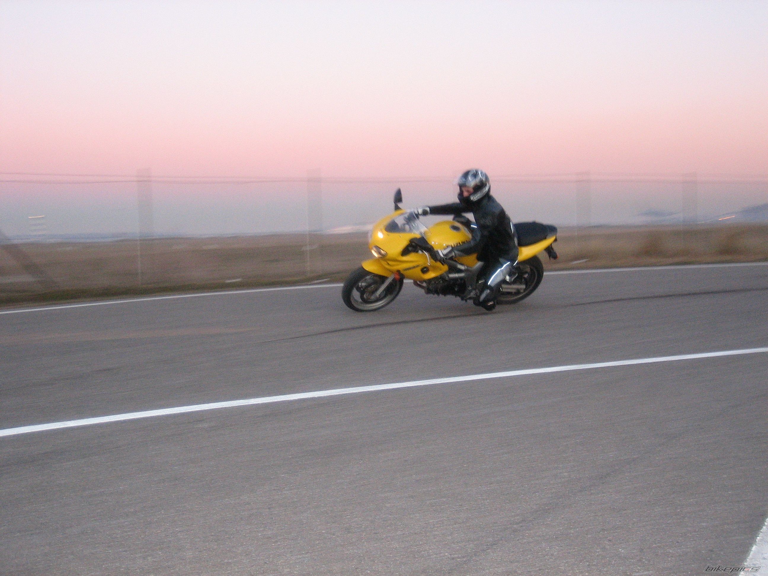 2001 SUZUKI SV 650S | Picture 1190134 motorcycle photo