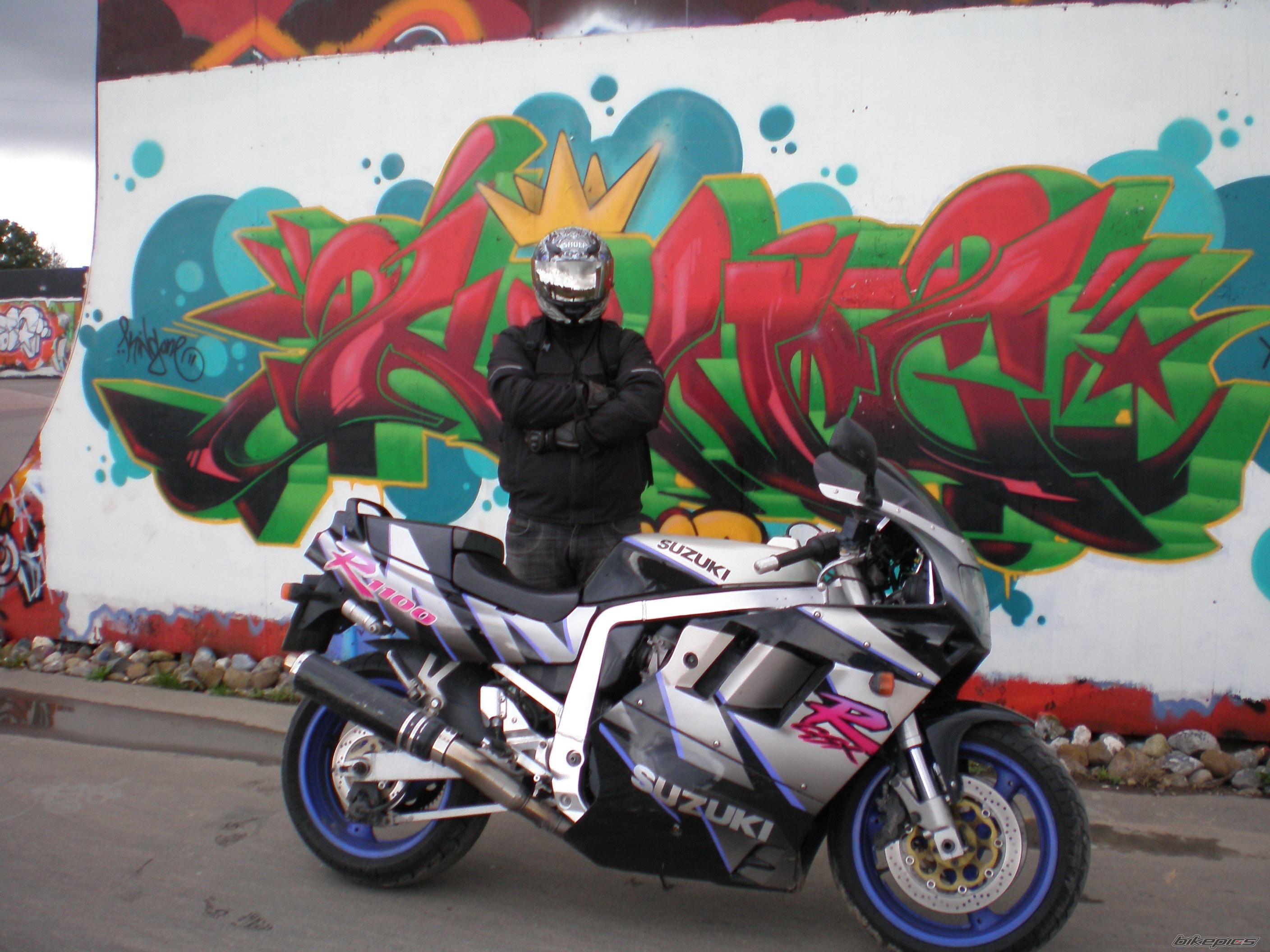 1992 SUZUKI GSX R 1100 | Picture 1192703 motorcycle photo