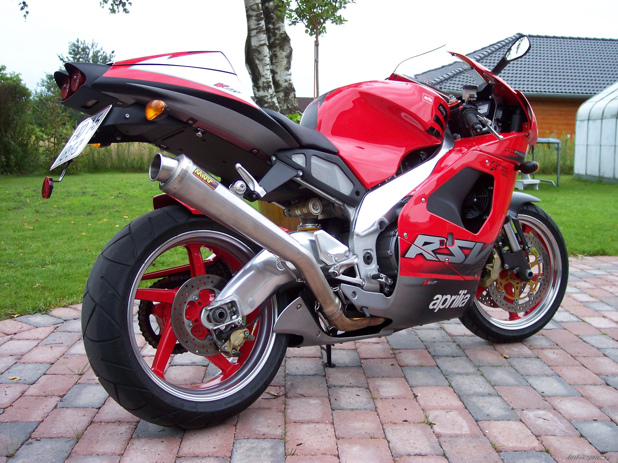 2002 APRILIA RSV 1000 MILLE | Picture 1194841 motorcycle photo