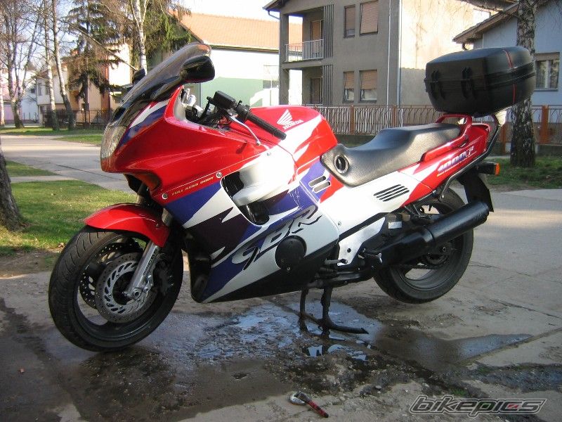 1996 HONDA CBR 1000 F | Picture 1197196 motorcycle photo