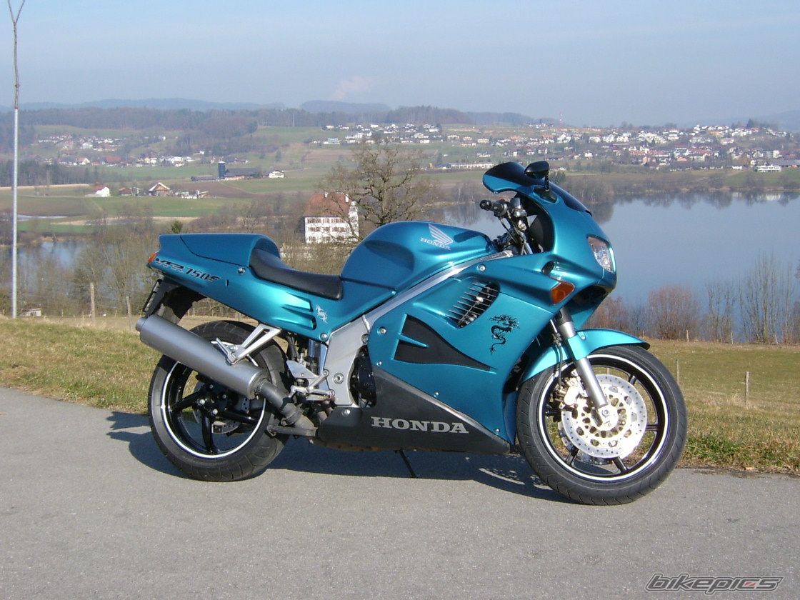 1994 HONDA VFR 750 | Picture 1198759 motorcycle photo