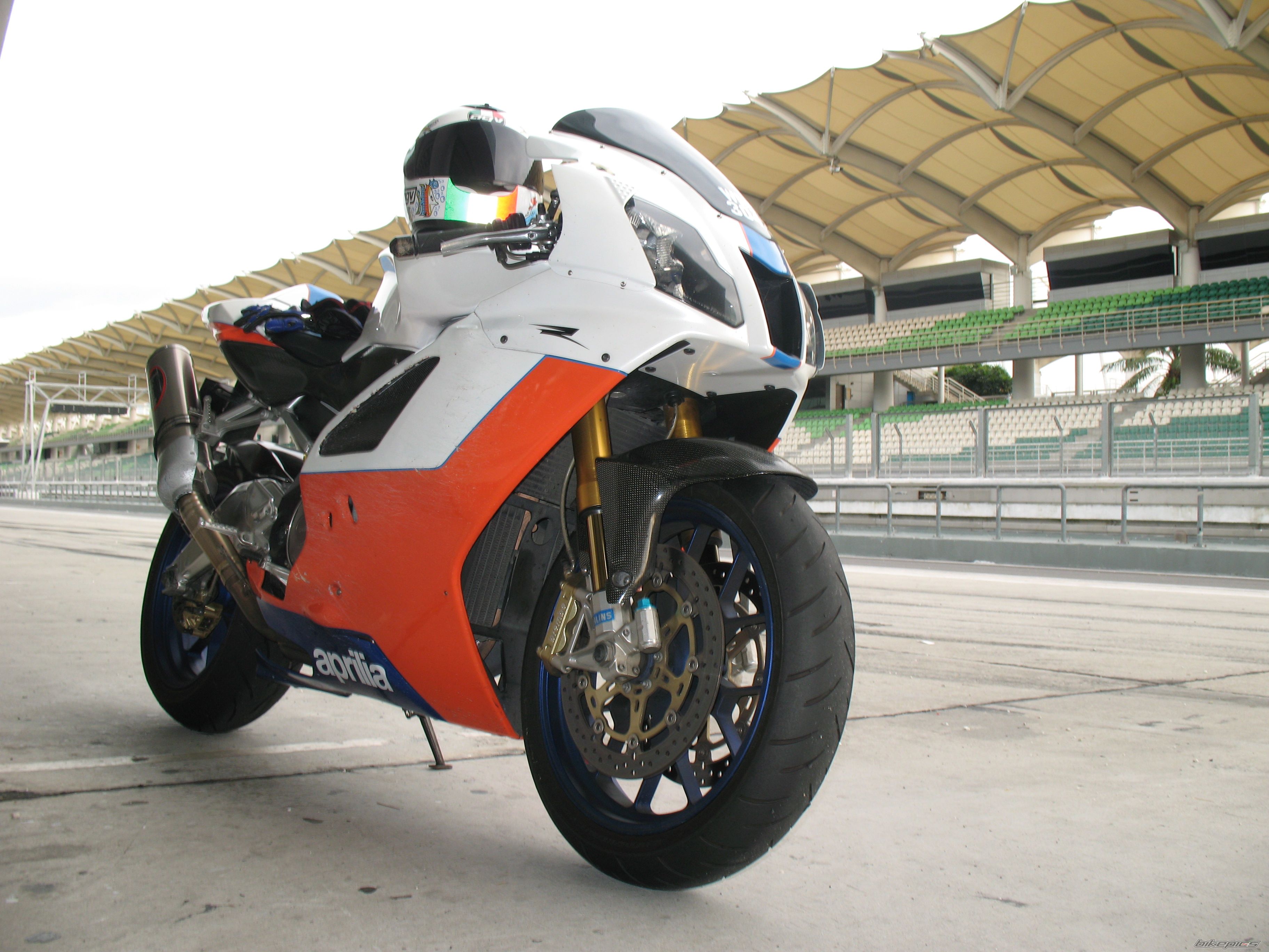 2004 APRILIA RSV MILLE FACTORY | Picture 1199630 motorcycle photo
