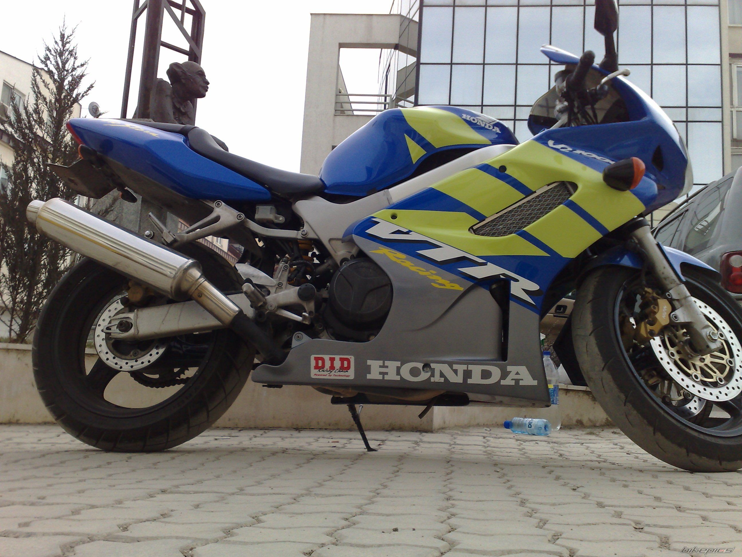 1998 HONDA VTR 1000 | Picture 1201297 motorcycle photo