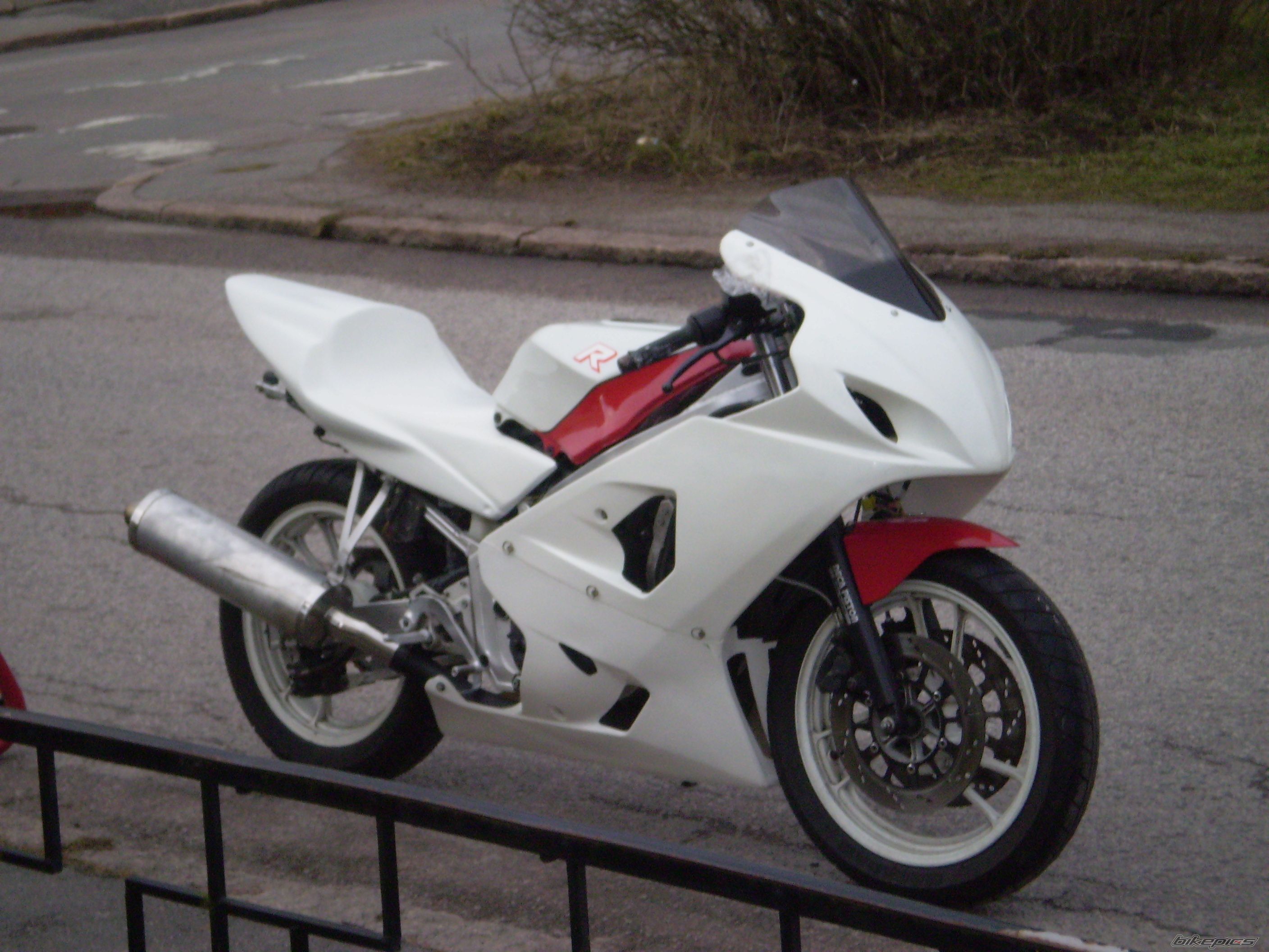 1987 SUZUKI GSX R 400 | Picture 1202679 motorcycle photo
