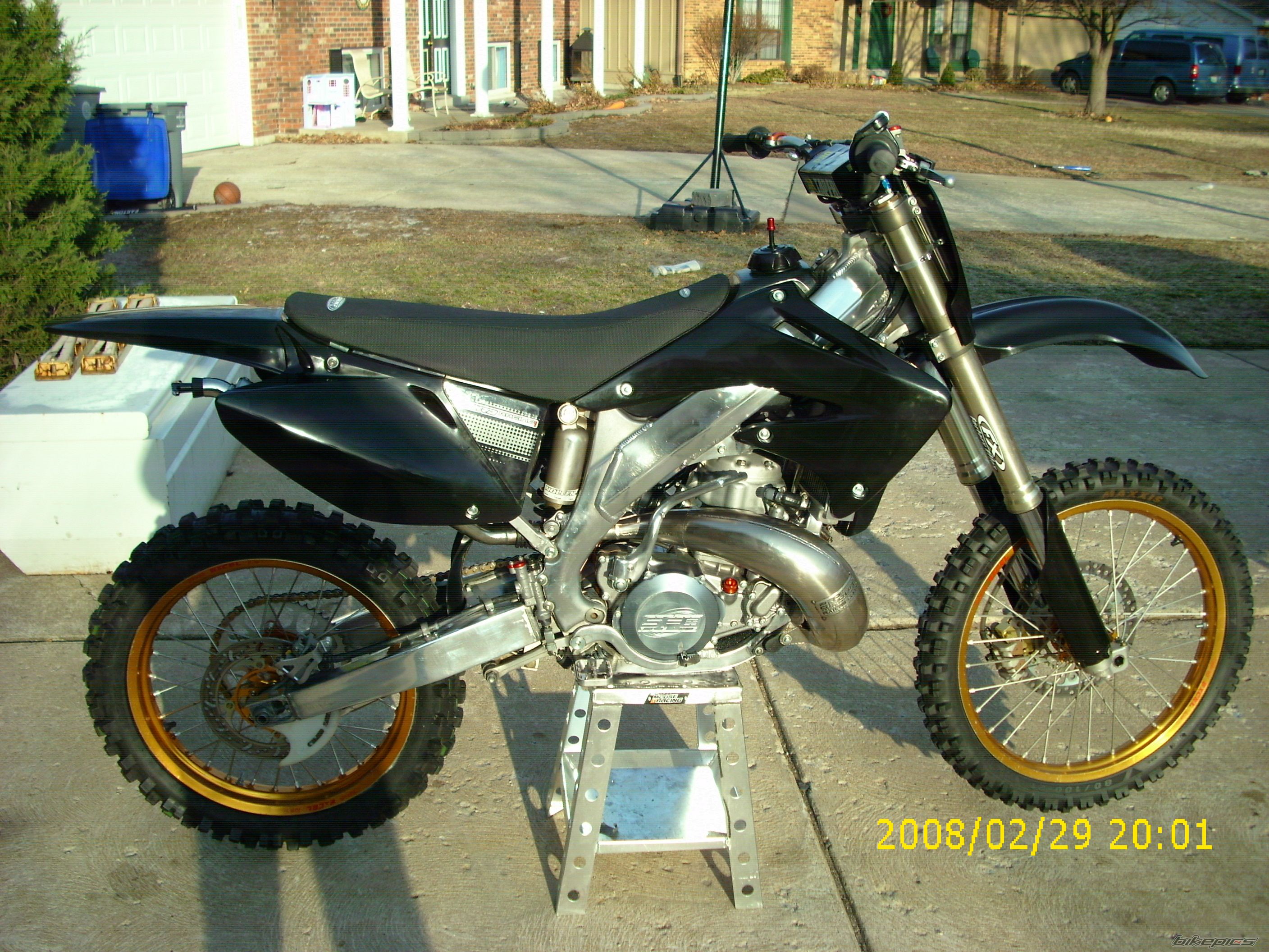 2002 HONDA CR 500 | Picture 1204077 motorcycle photo
