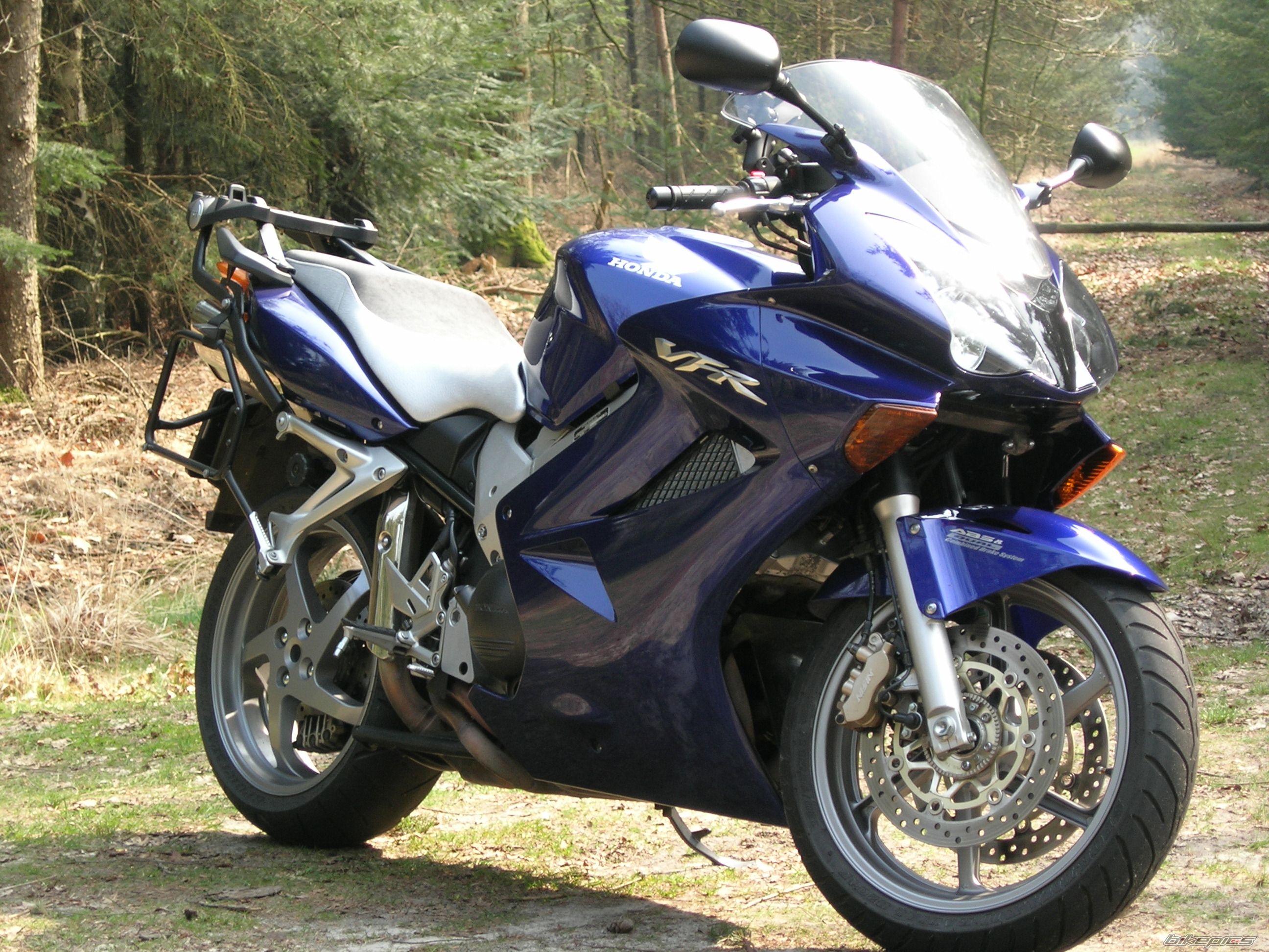2005 HONDA VFR 800 | Picture 1206028 motorcycle photo