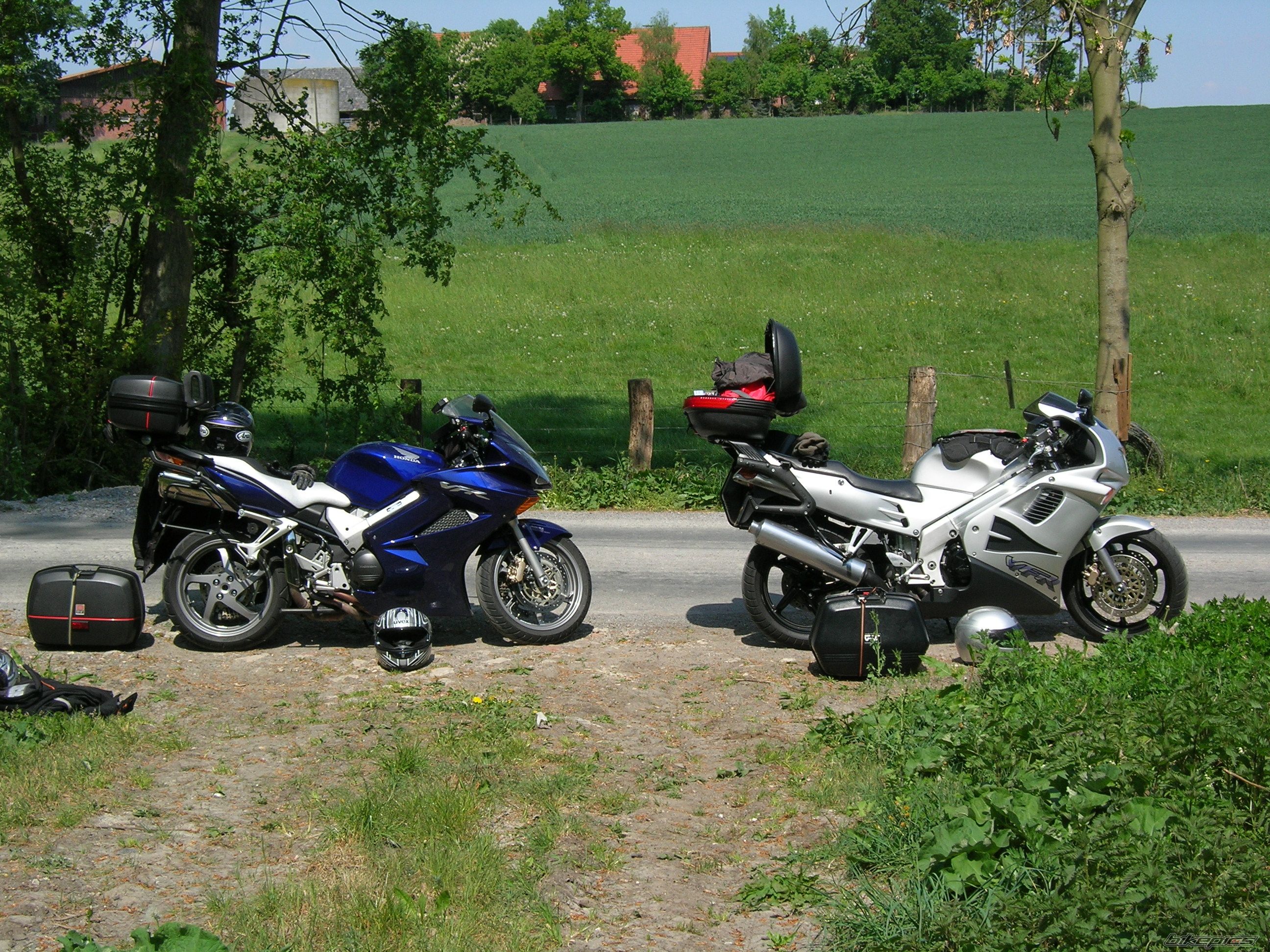 2005 HONDA VFR 800 | Picture 1206031 motorcycle photo
