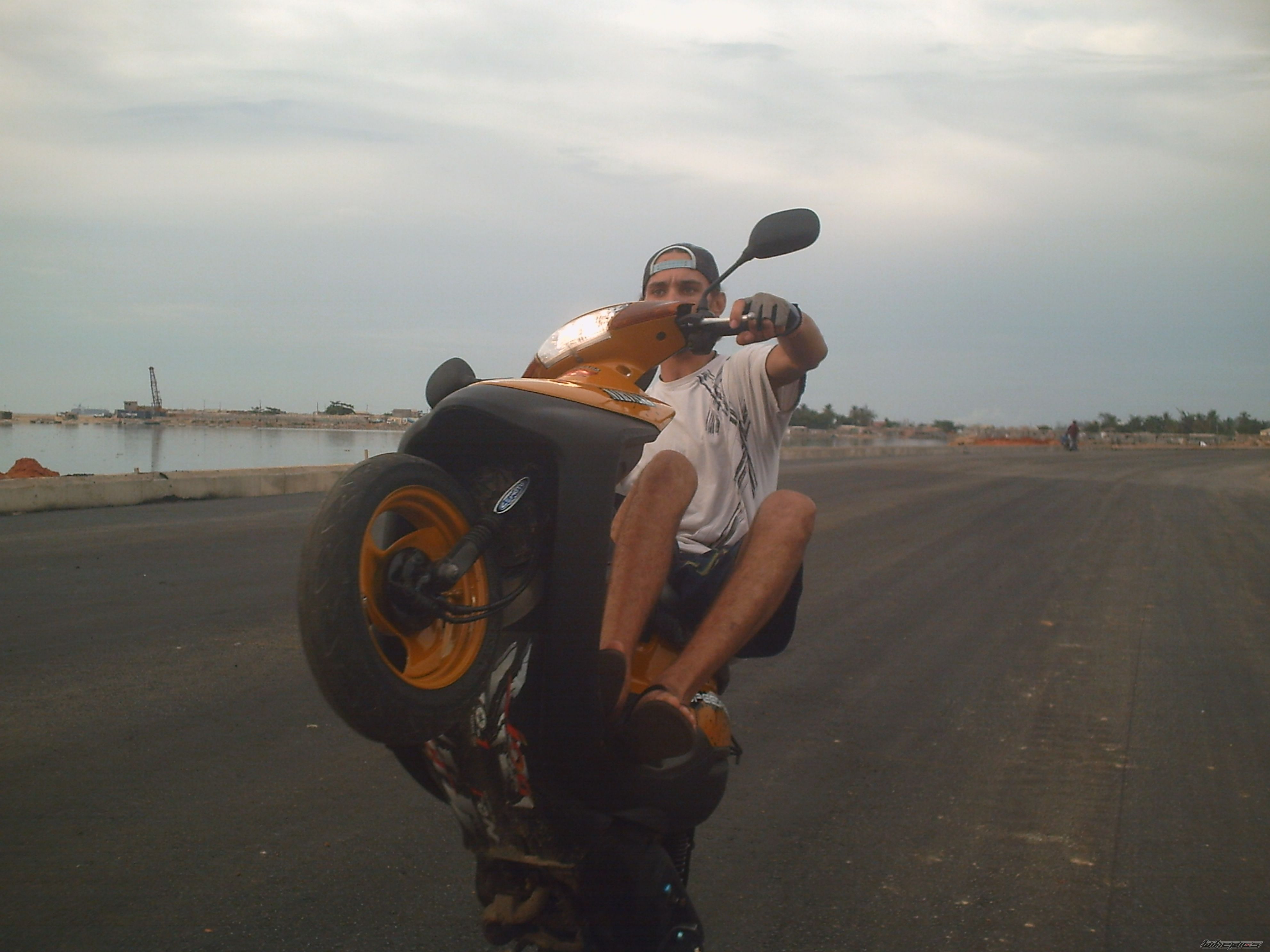 2005 YAMAHA JOG | Picture 1207900 motorcycle photo