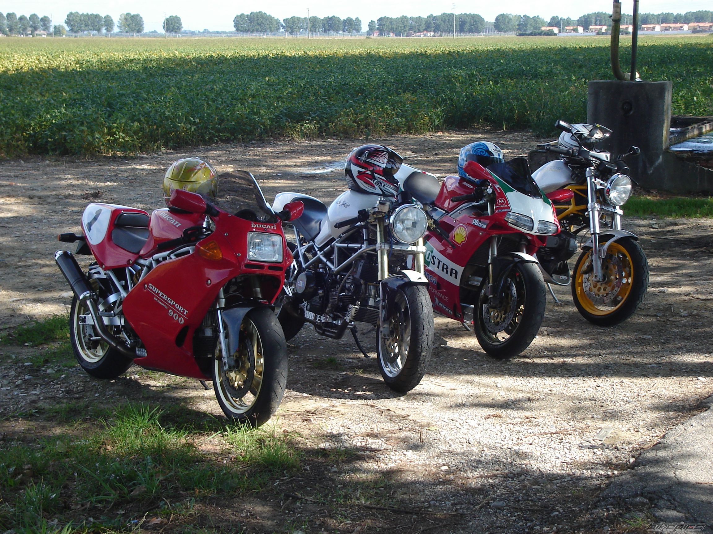 1993 DUCATI 900 SS | Picture 1208315 motorcycle photo
