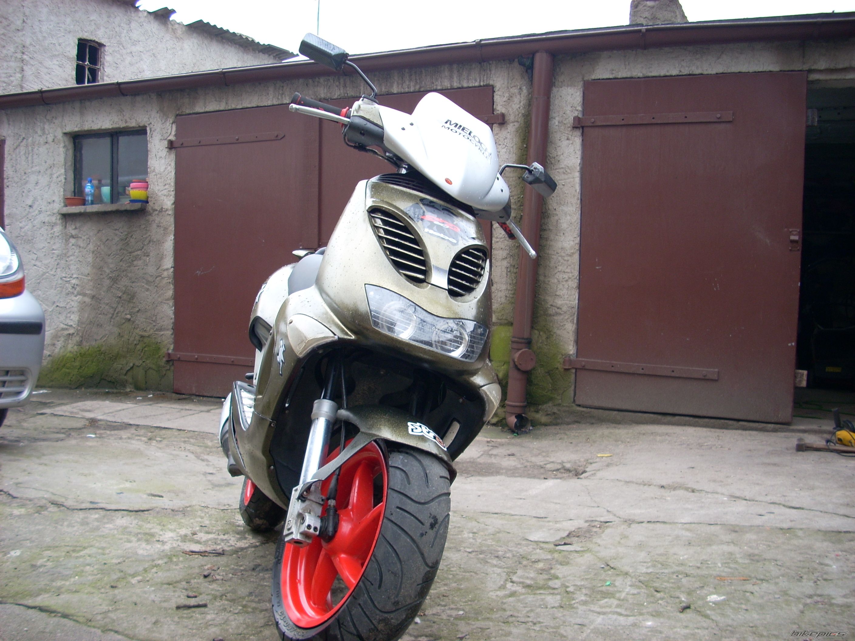 1999 APRILIA SR 50 | Picture 1209899 motorcycle photo