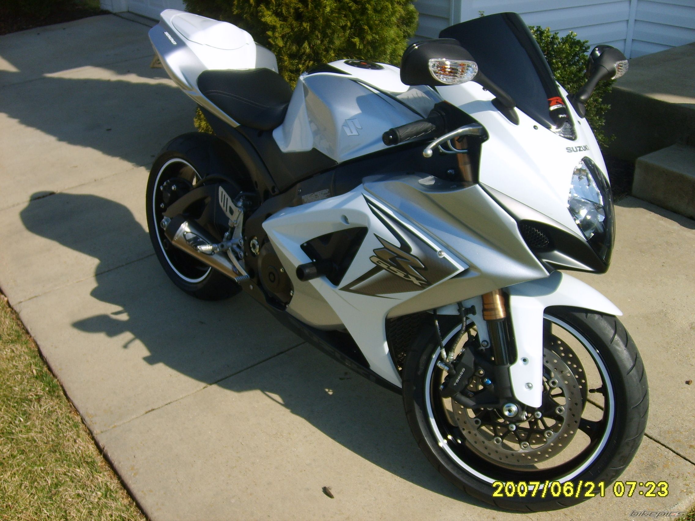 2008 SUZUKI GSX R 1000 | Picture 1215105 motorcycle photo