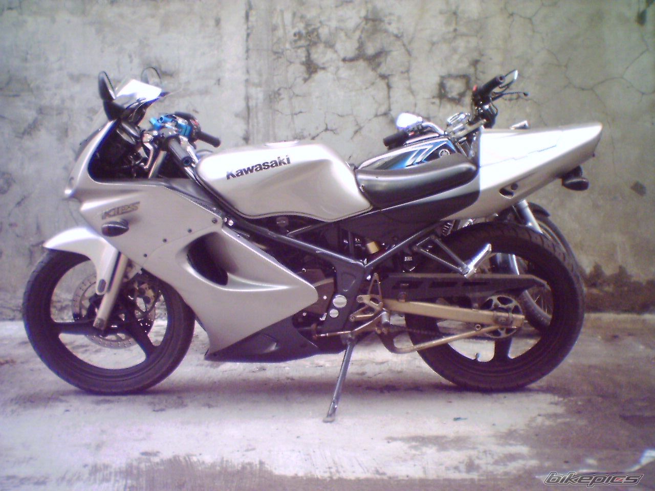 2004 KAWASAKI KR 150 | Picture 1215422 motorcycle photo