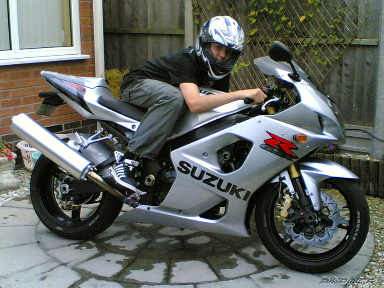 2004 SUZUKI GSX R 1000 | Picture 1216063 motorcycle photo