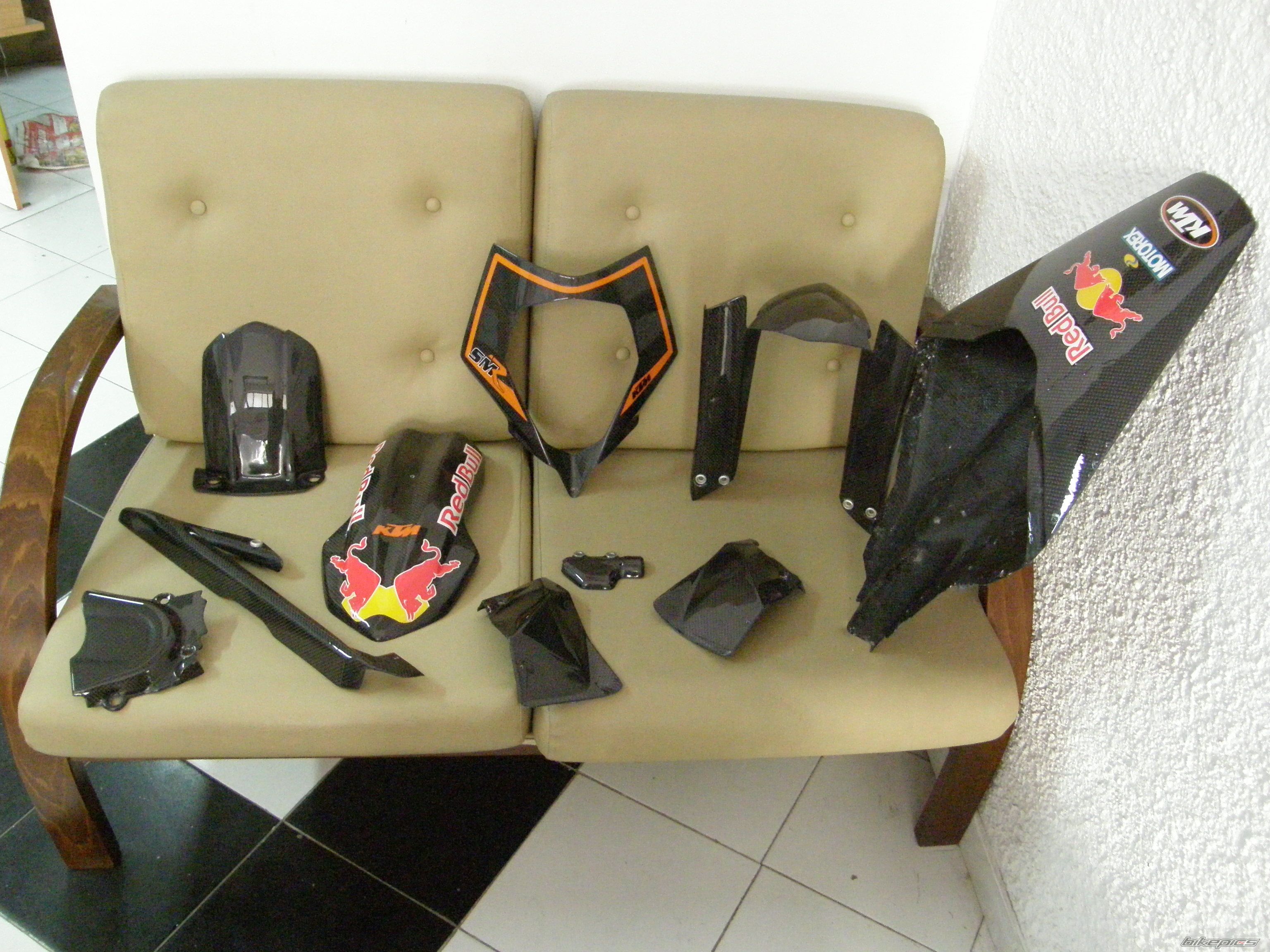 2007 KTM 950 SUPERMOTO | Picture 1216117 motorcycle photo